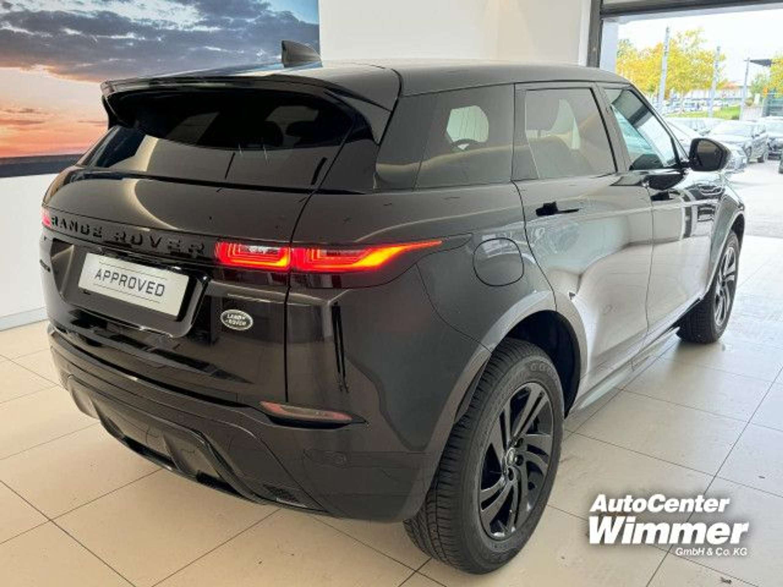 Land Rover - Range Rover Evoque