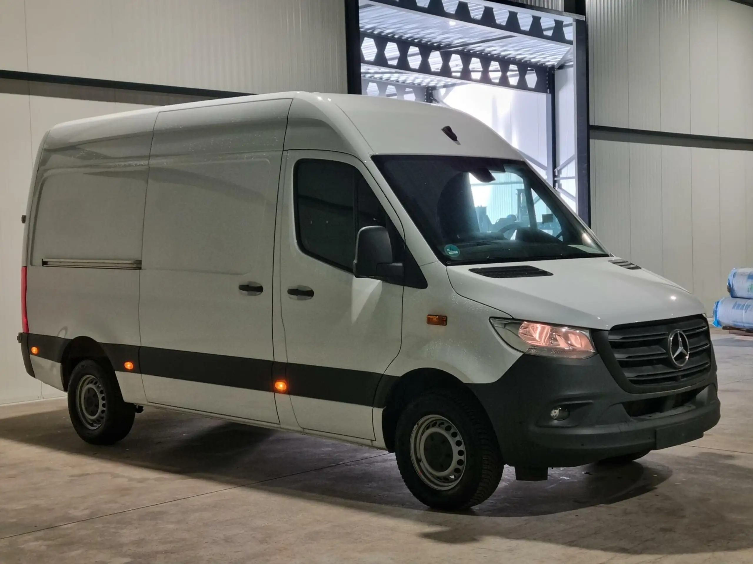 Mercedes-Benz - Sprinter