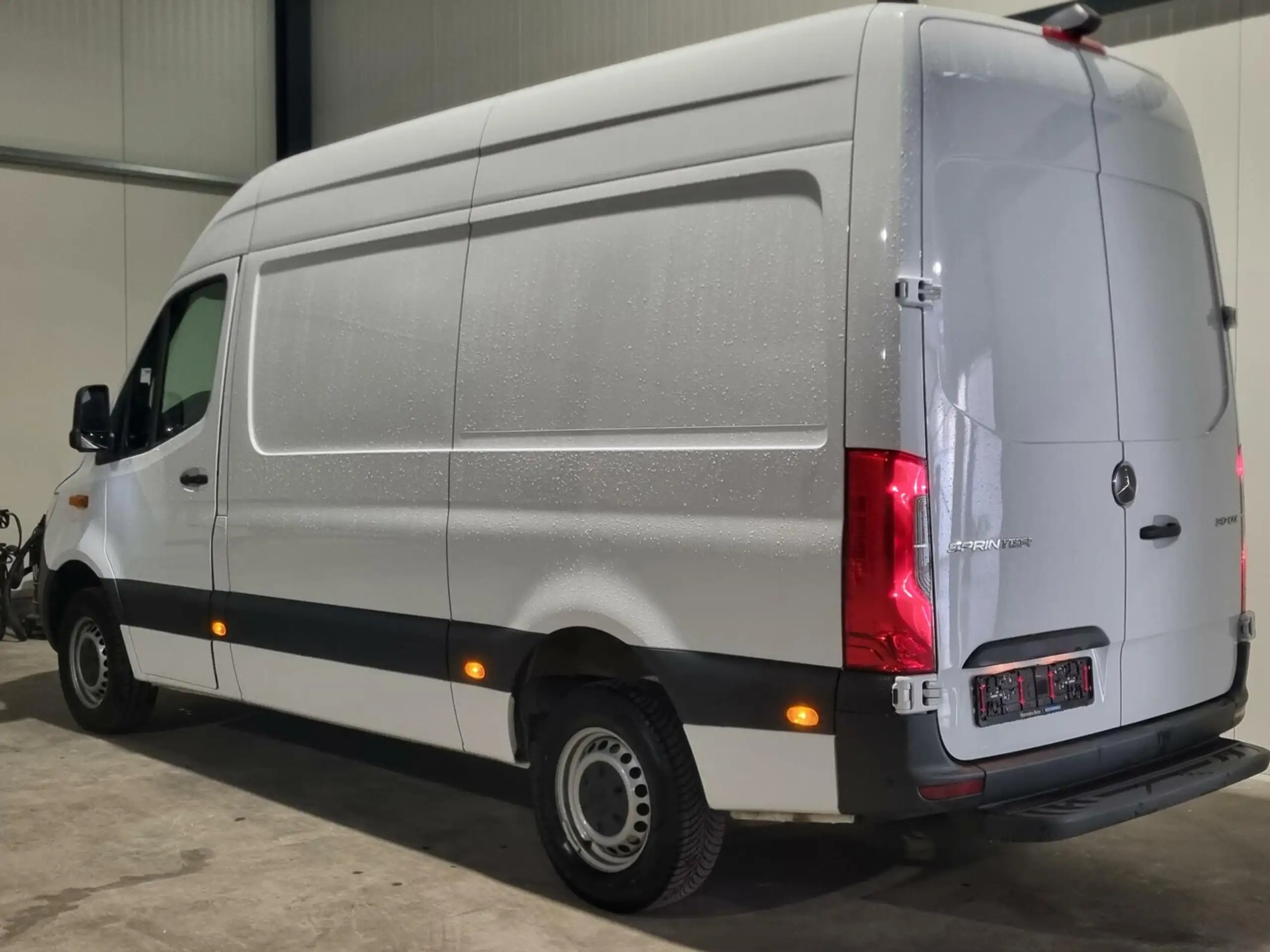 Mercedes-Benz - Sprinter