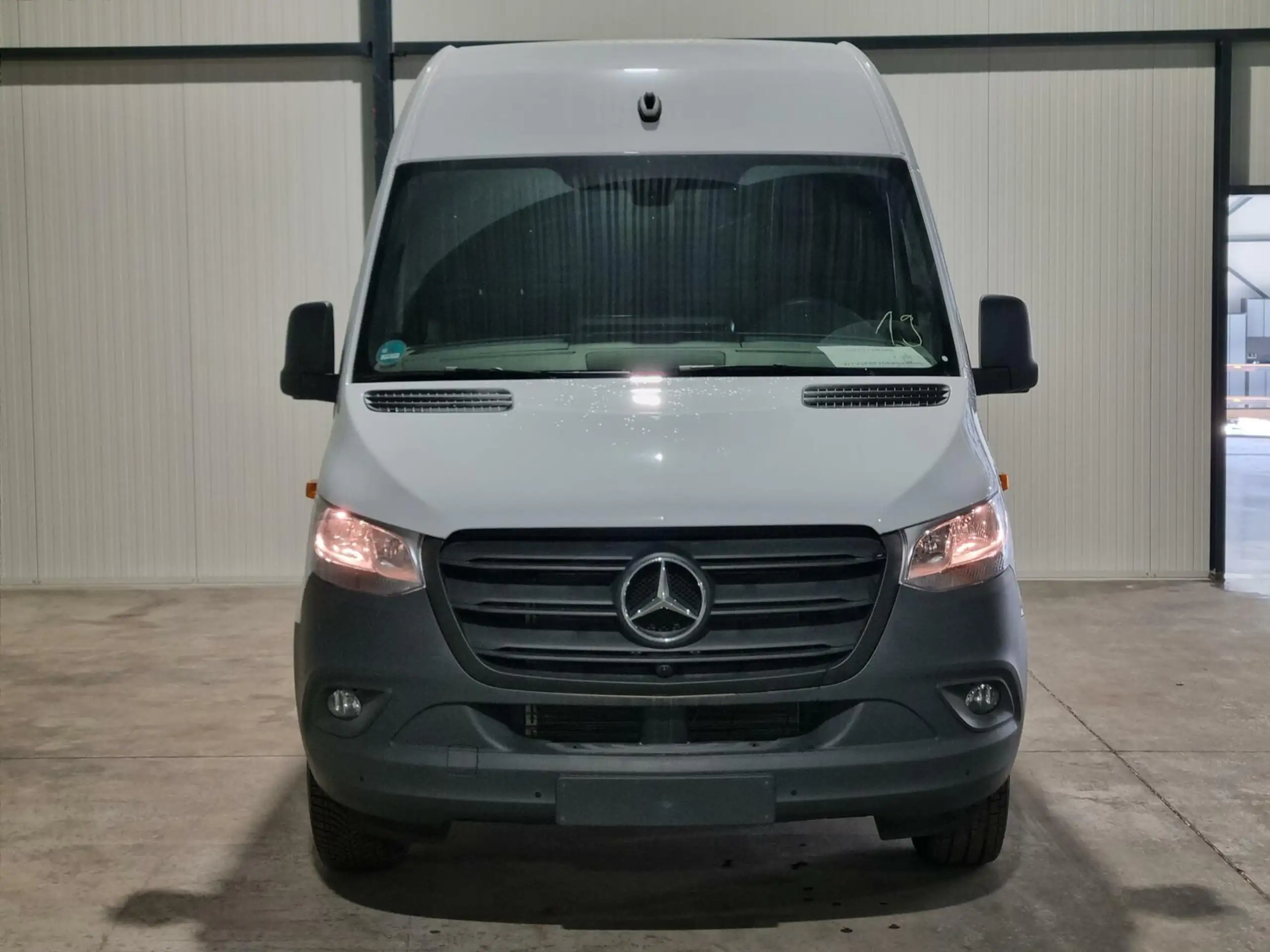 Mercedes-Benz - Sprinter