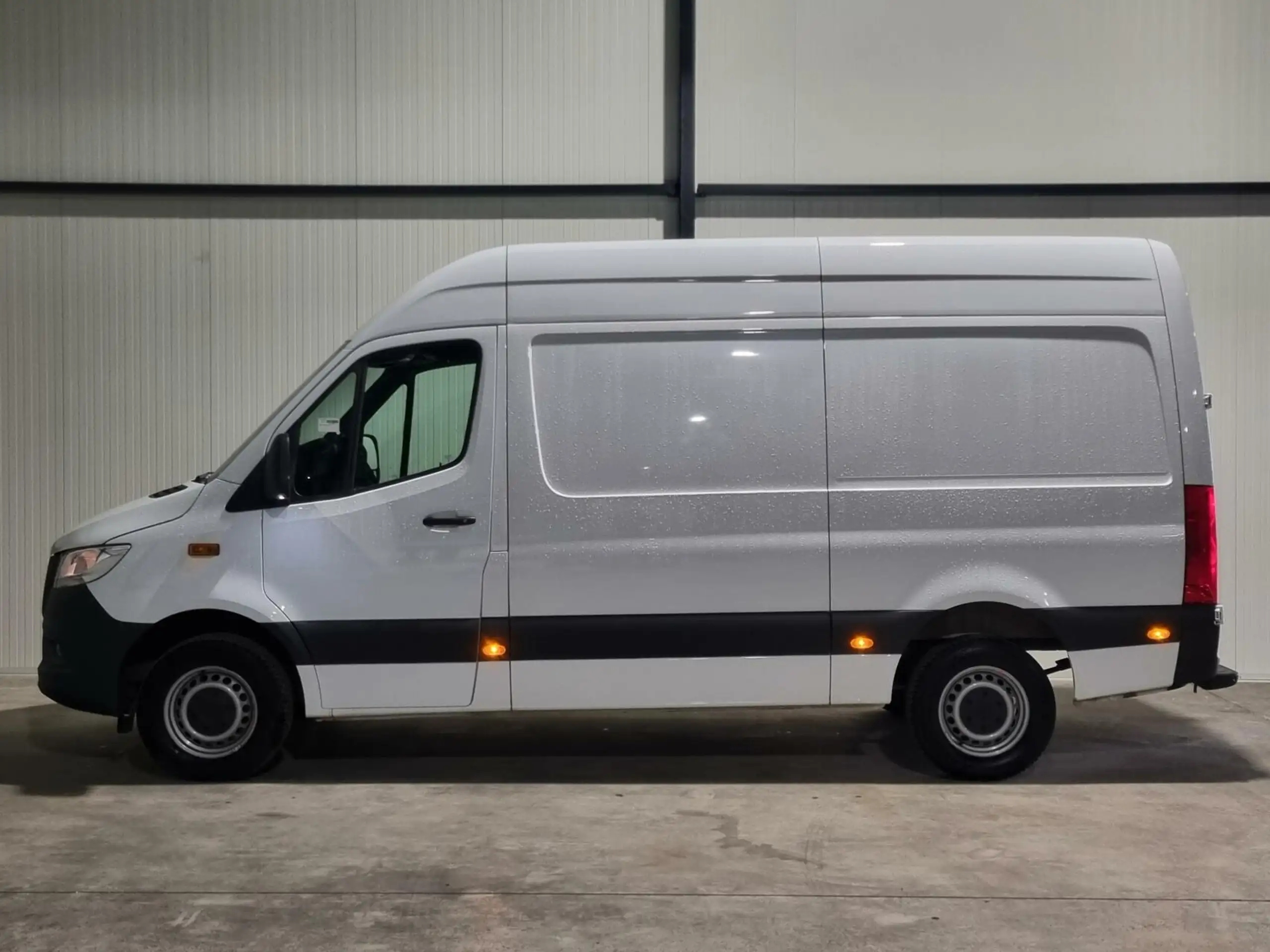 Mercedes-Benz - Sprinter