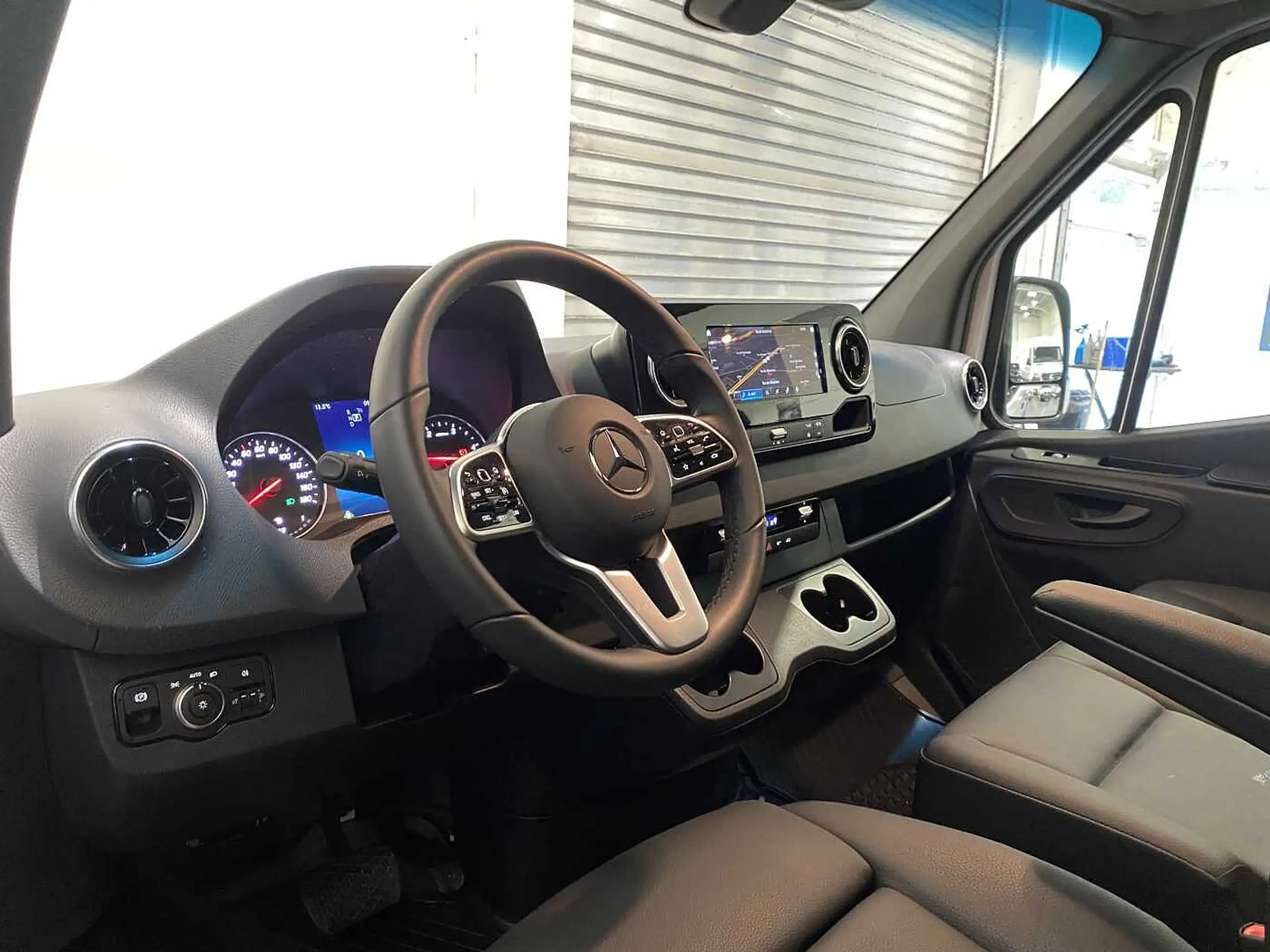 Mercedes-Benz - Sprinter