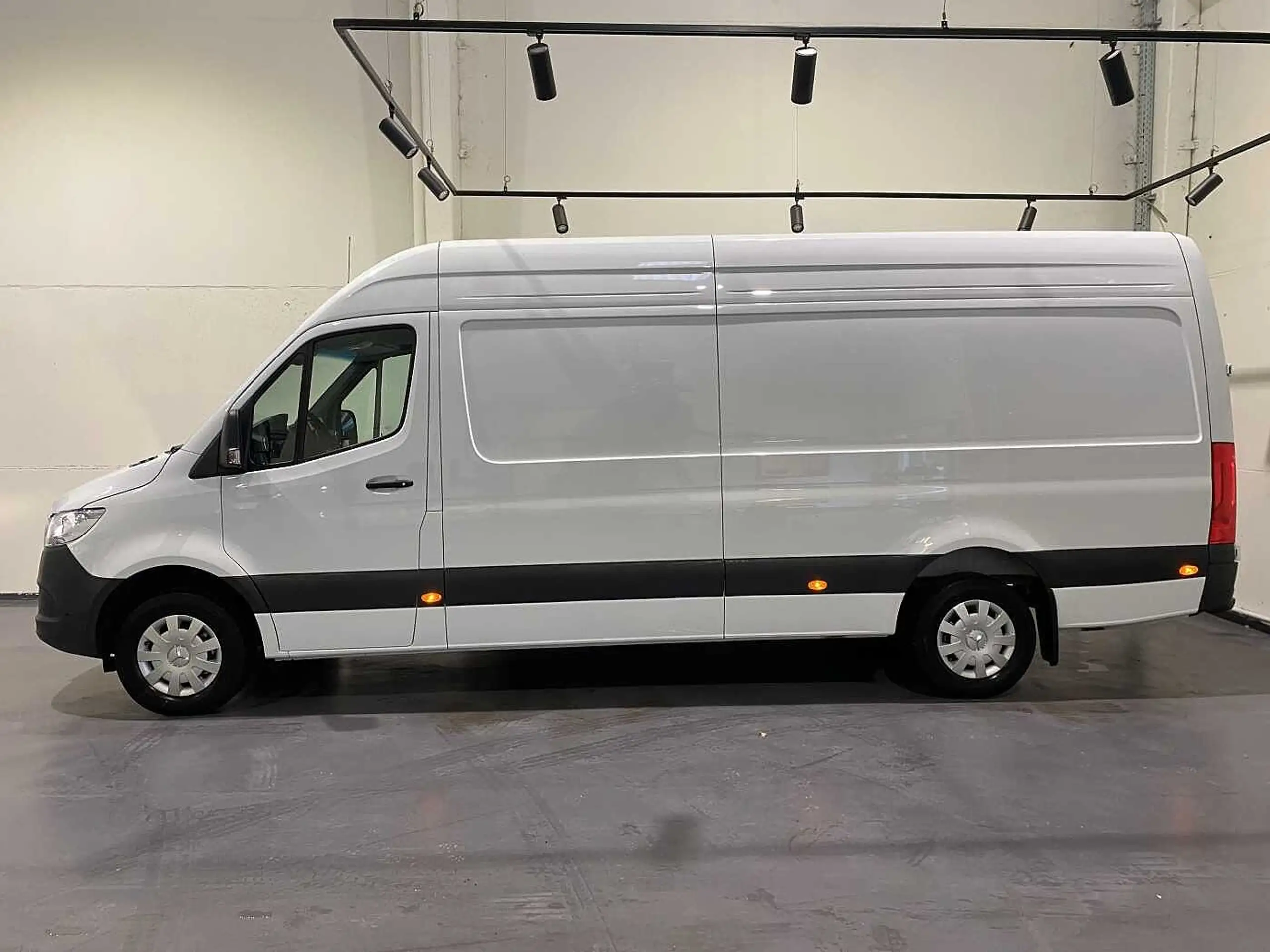 Mercedes-Benz - Sprinter