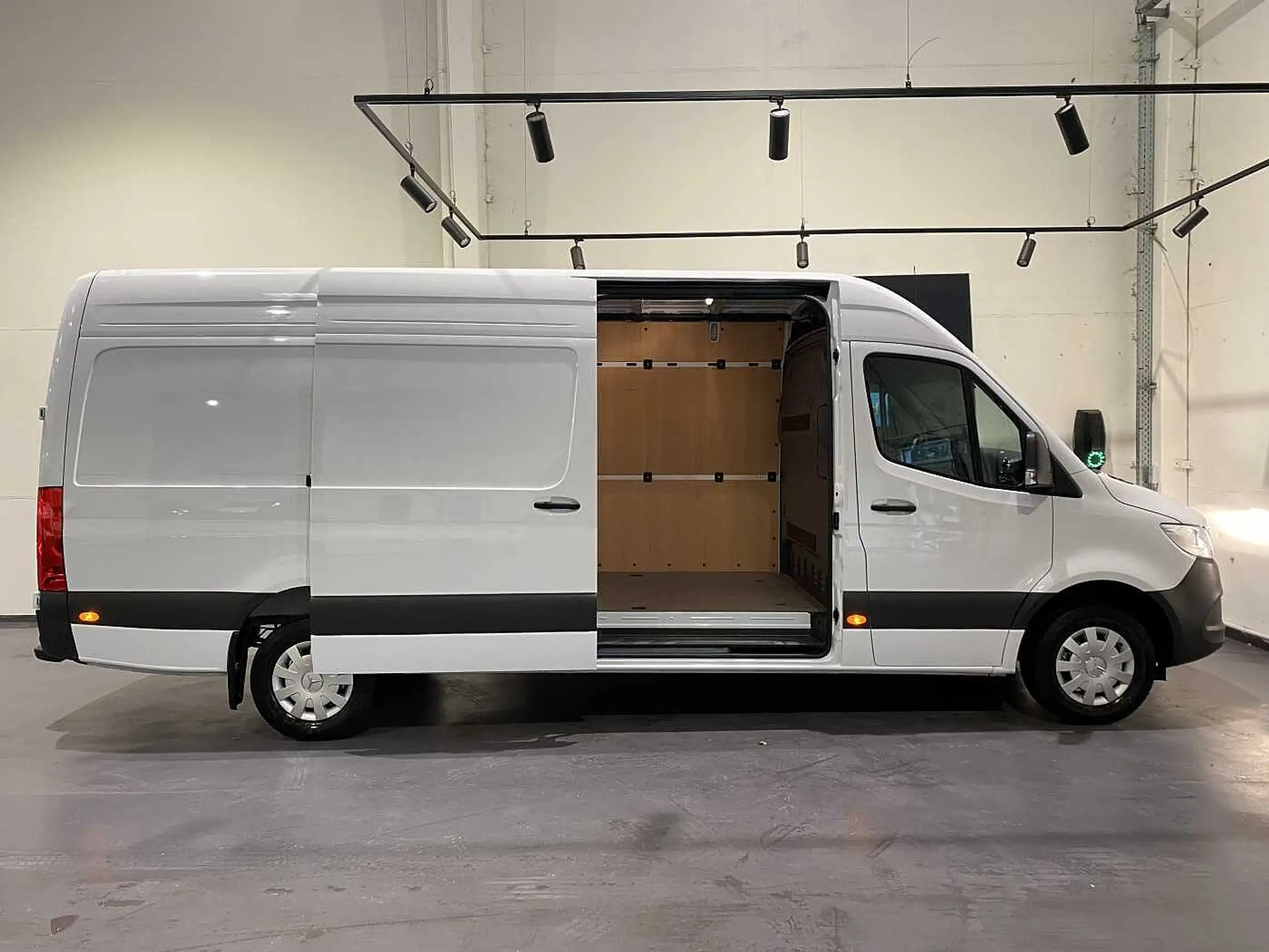 Mercedes-Benz - Sprinter