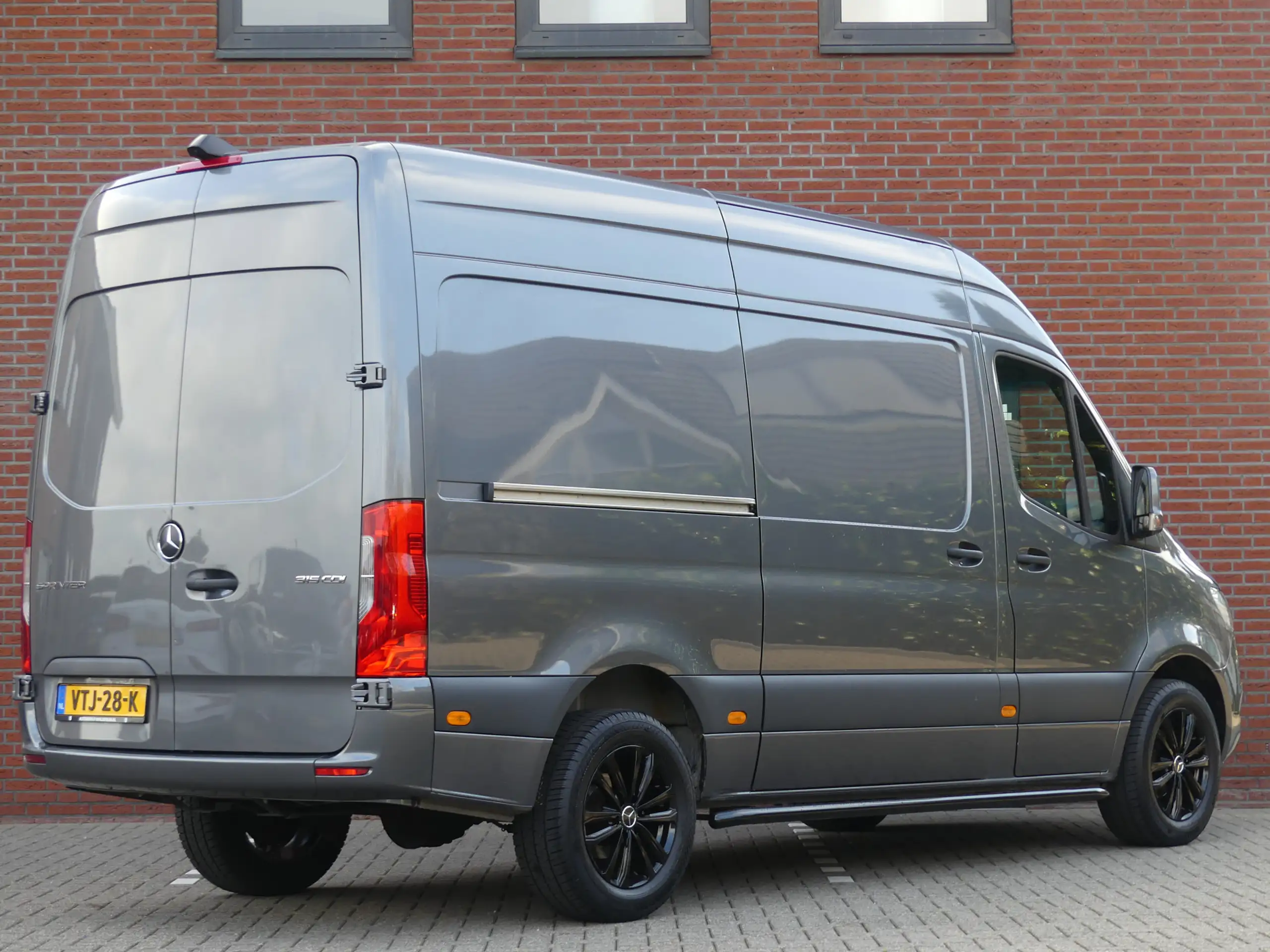 Mercedes-Benz - Sprinter