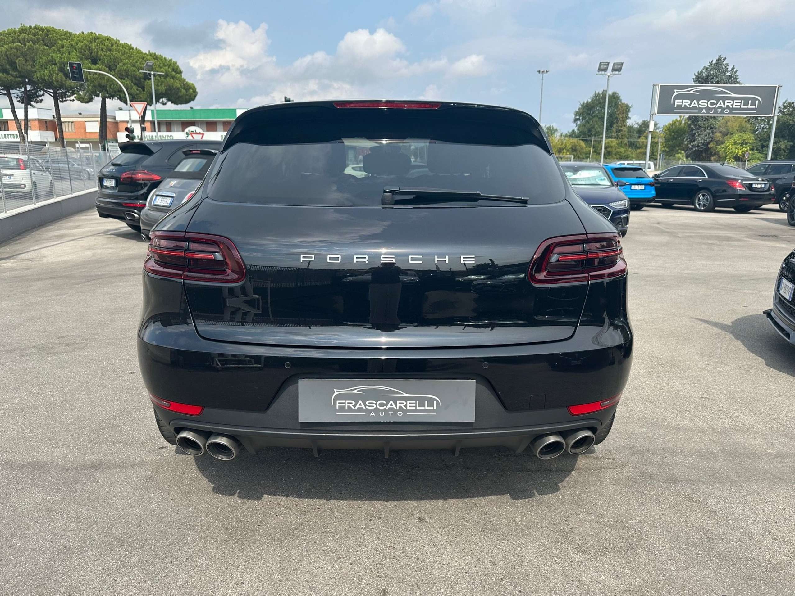 Porsche - Macan