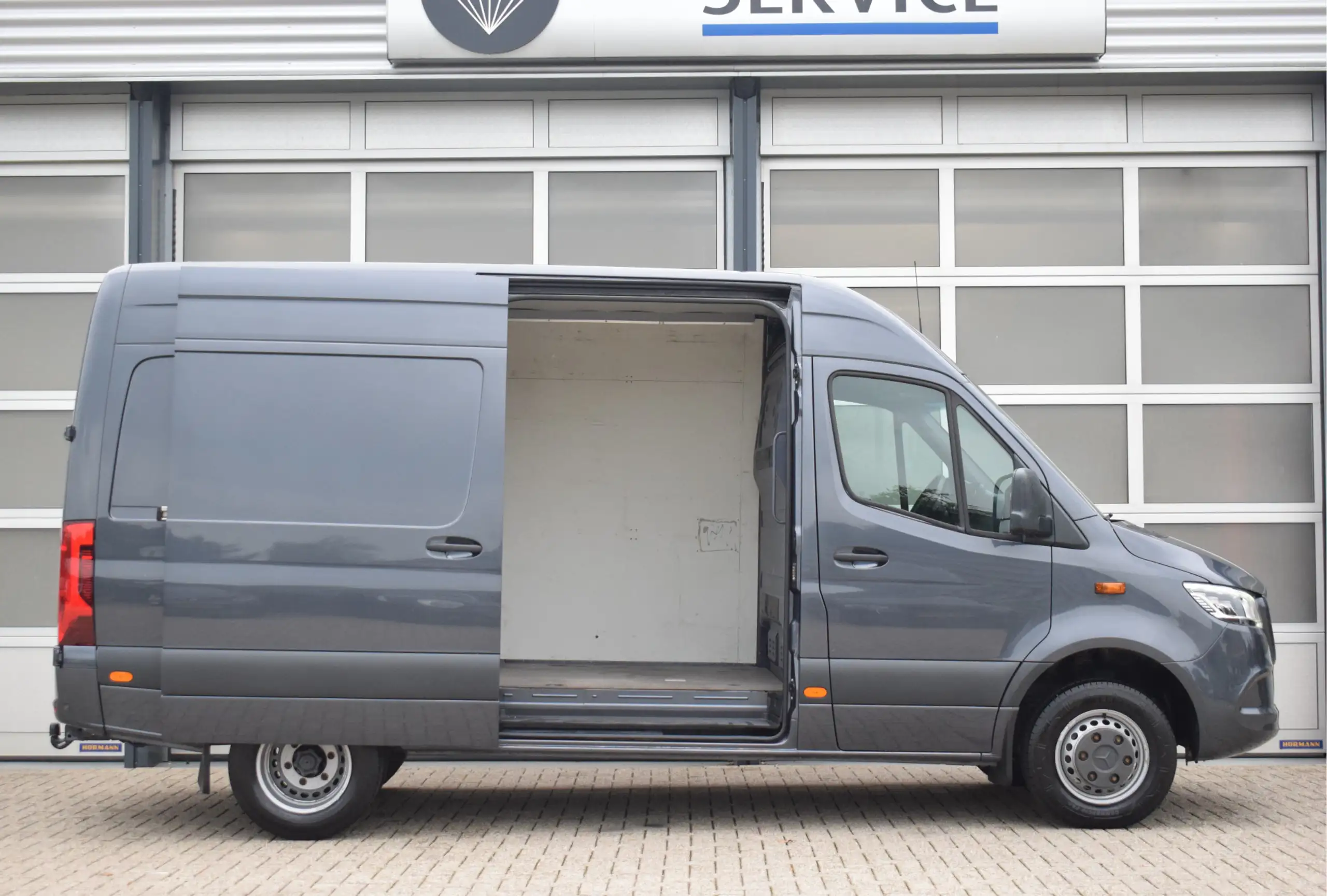 Mercedes-Benz - Sprinter