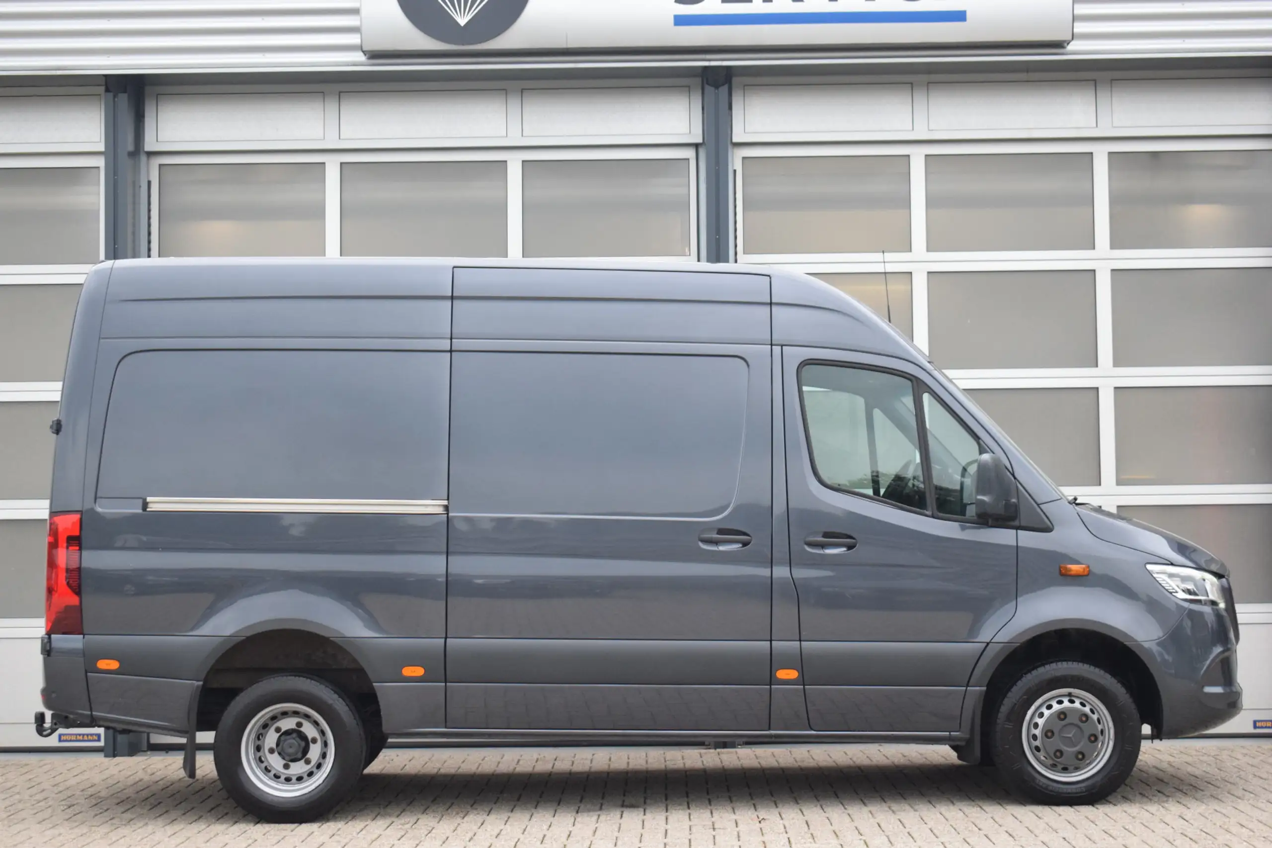 Mercedes-Benz - Sprinter