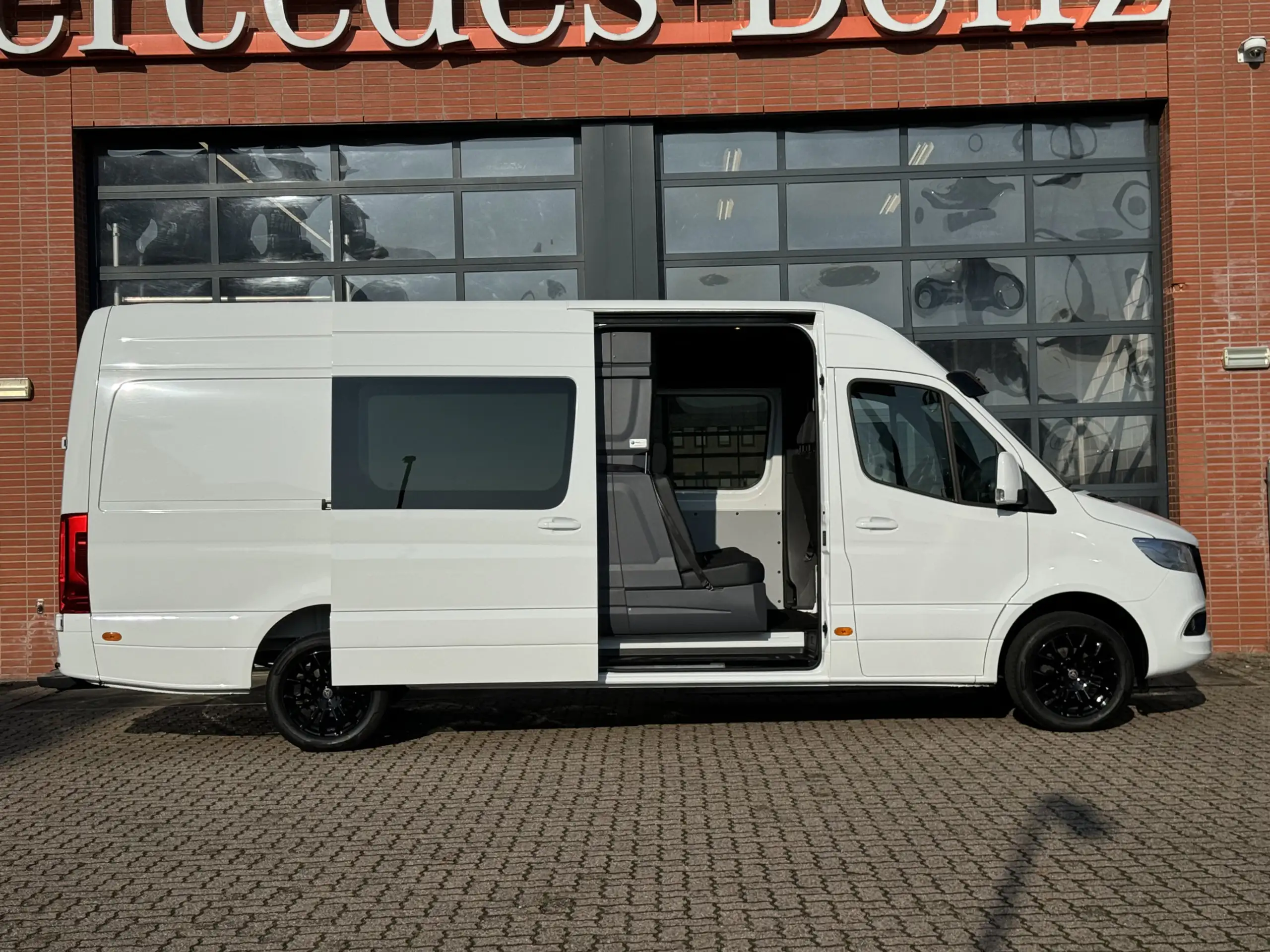 Mercedes-Benz - Sprinter