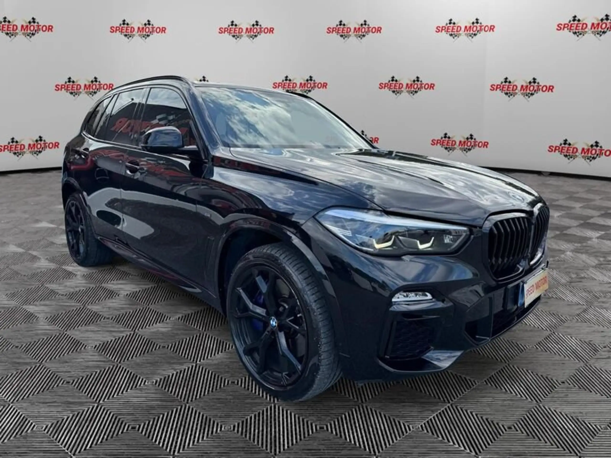 BMW - X5 M