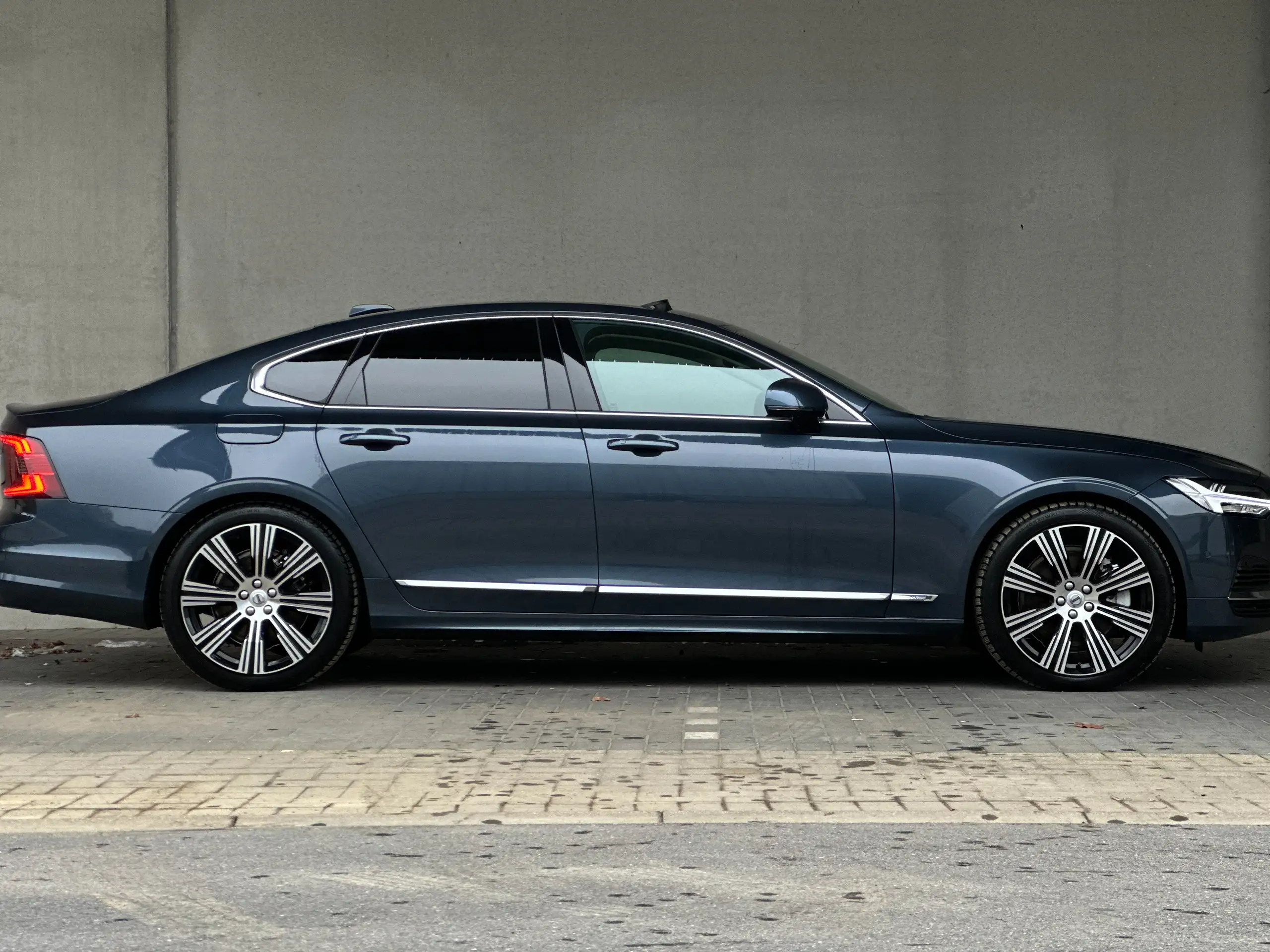 Volvo - S90