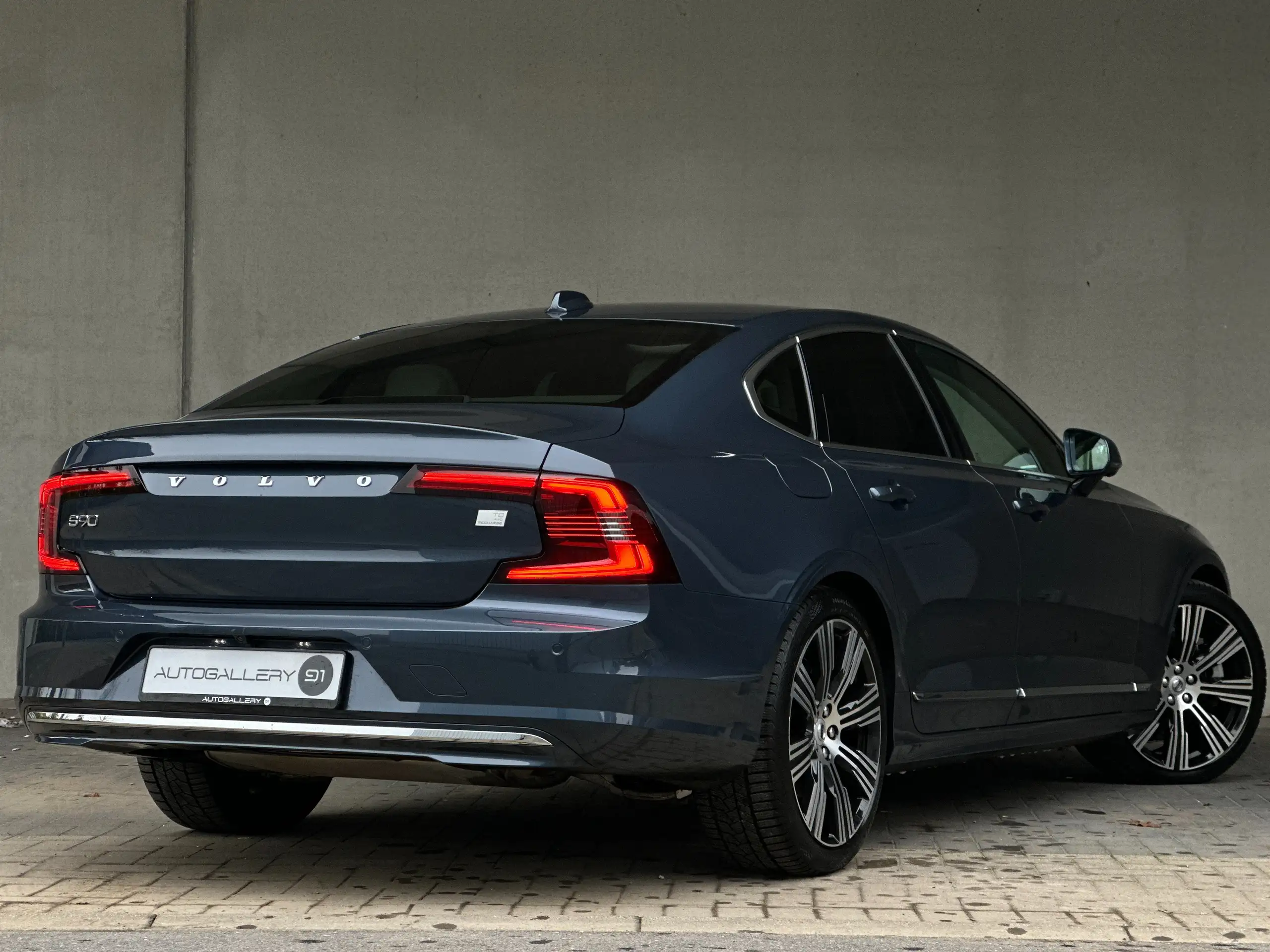 Volvo - S90