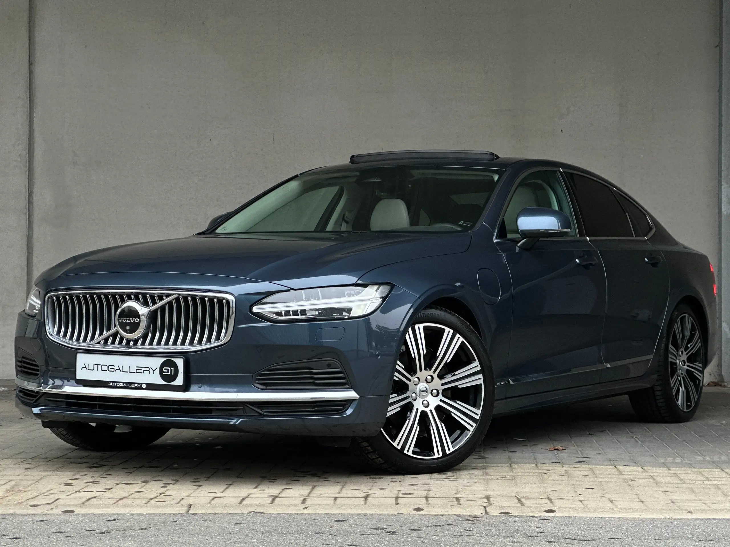 Volvo - S90