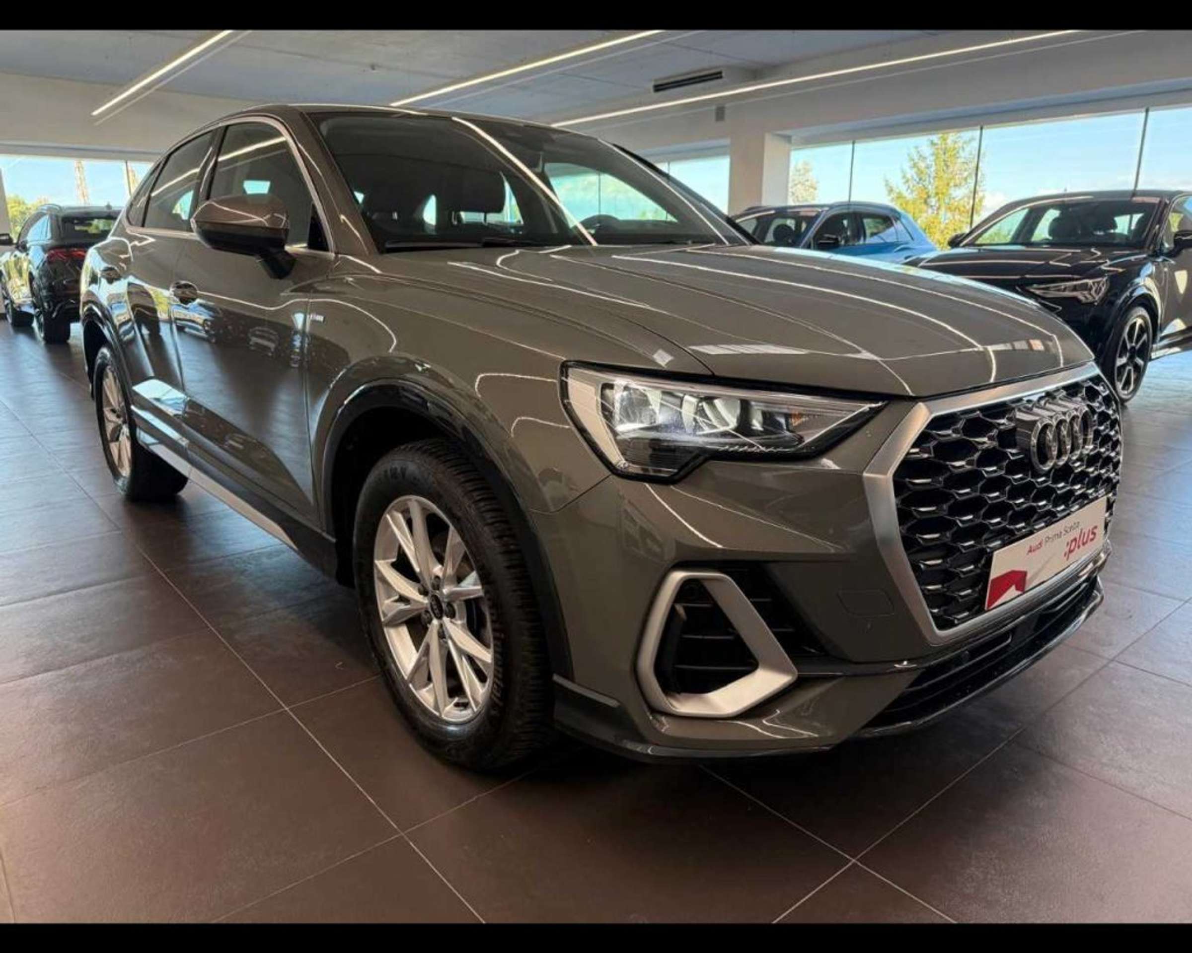 Audi - Q3