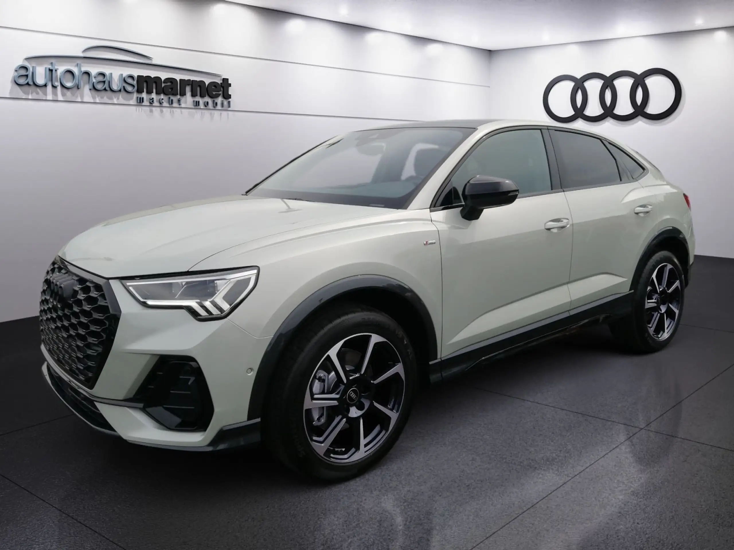 Audi - Q3