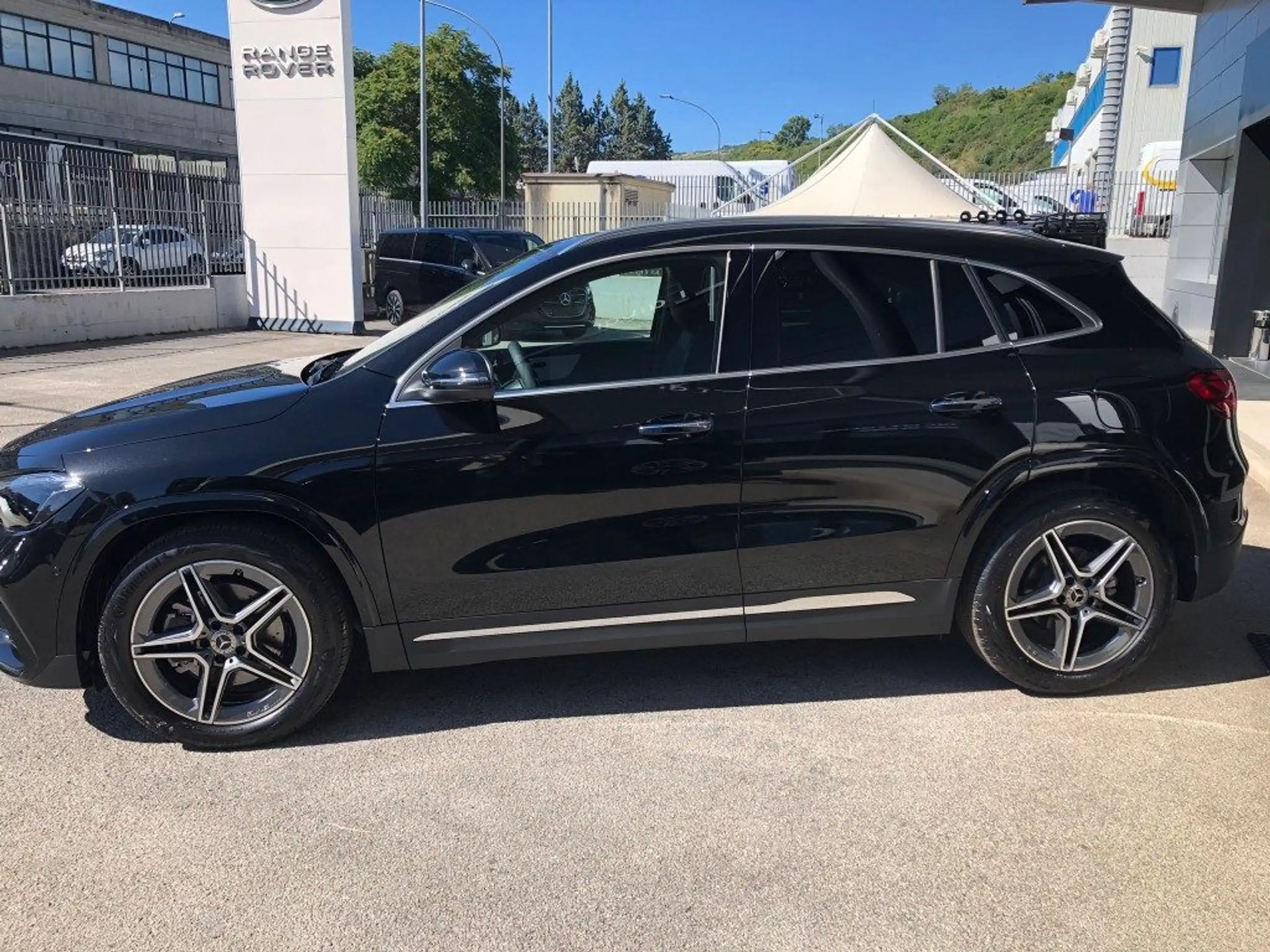 Mercedes-Benz - GLA 200