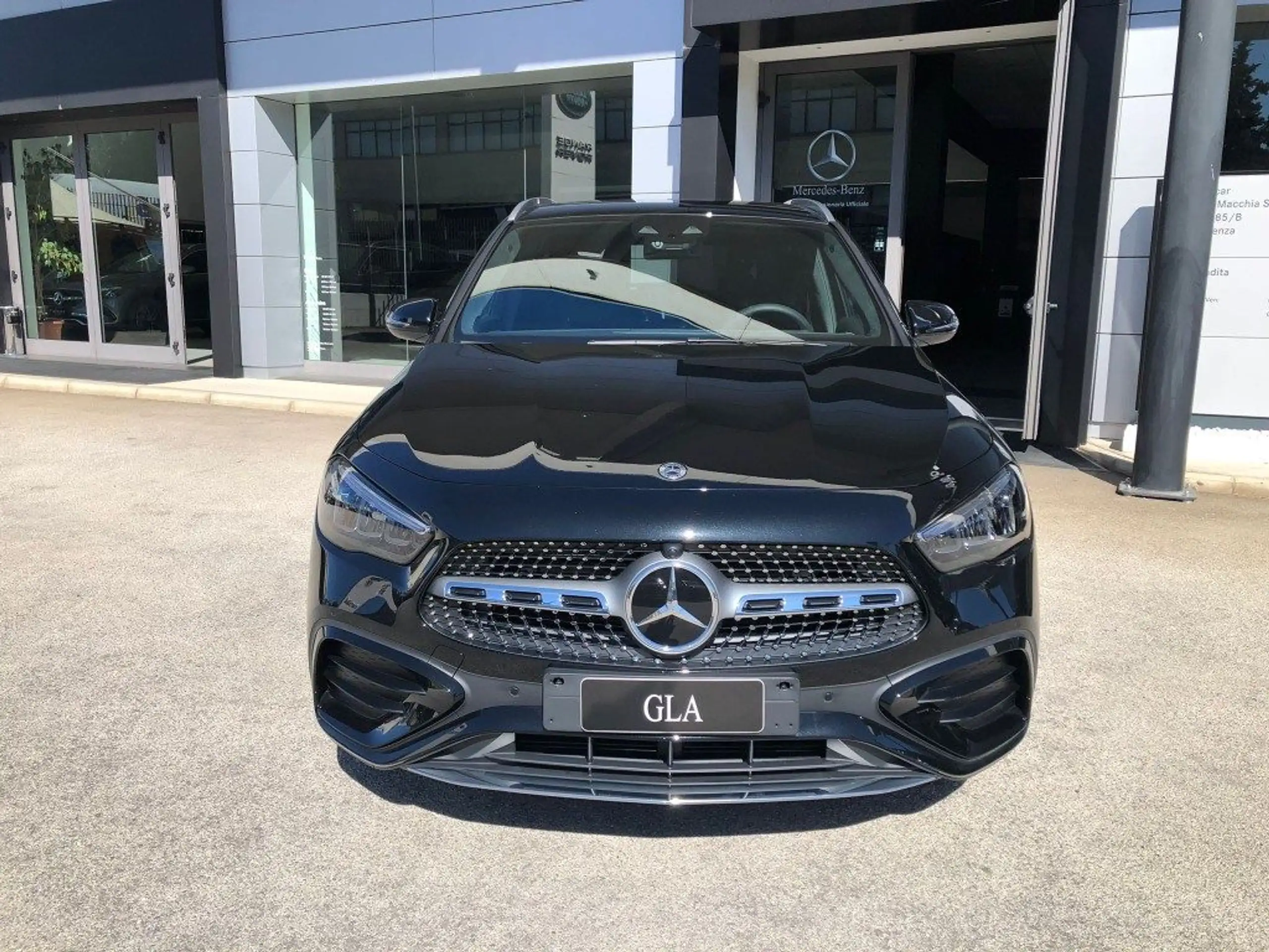 Mercedes-Benz - GLA 200