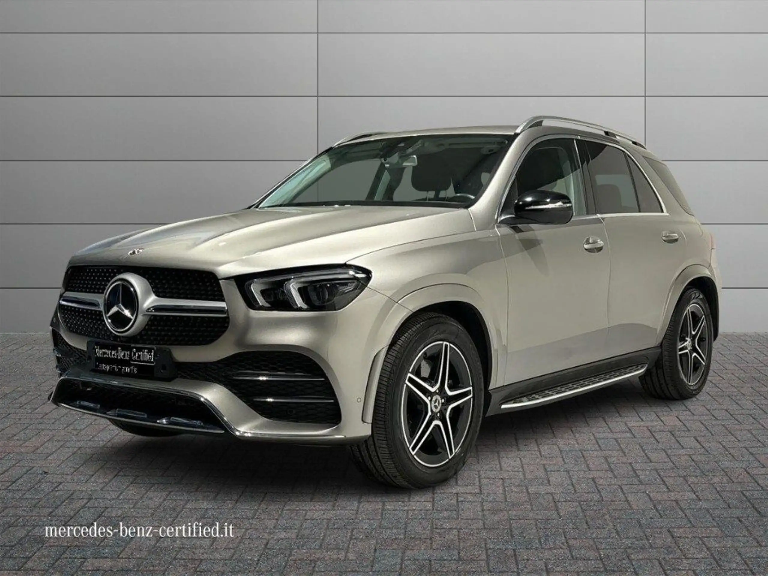 Mercedes-Benz - GLE 300