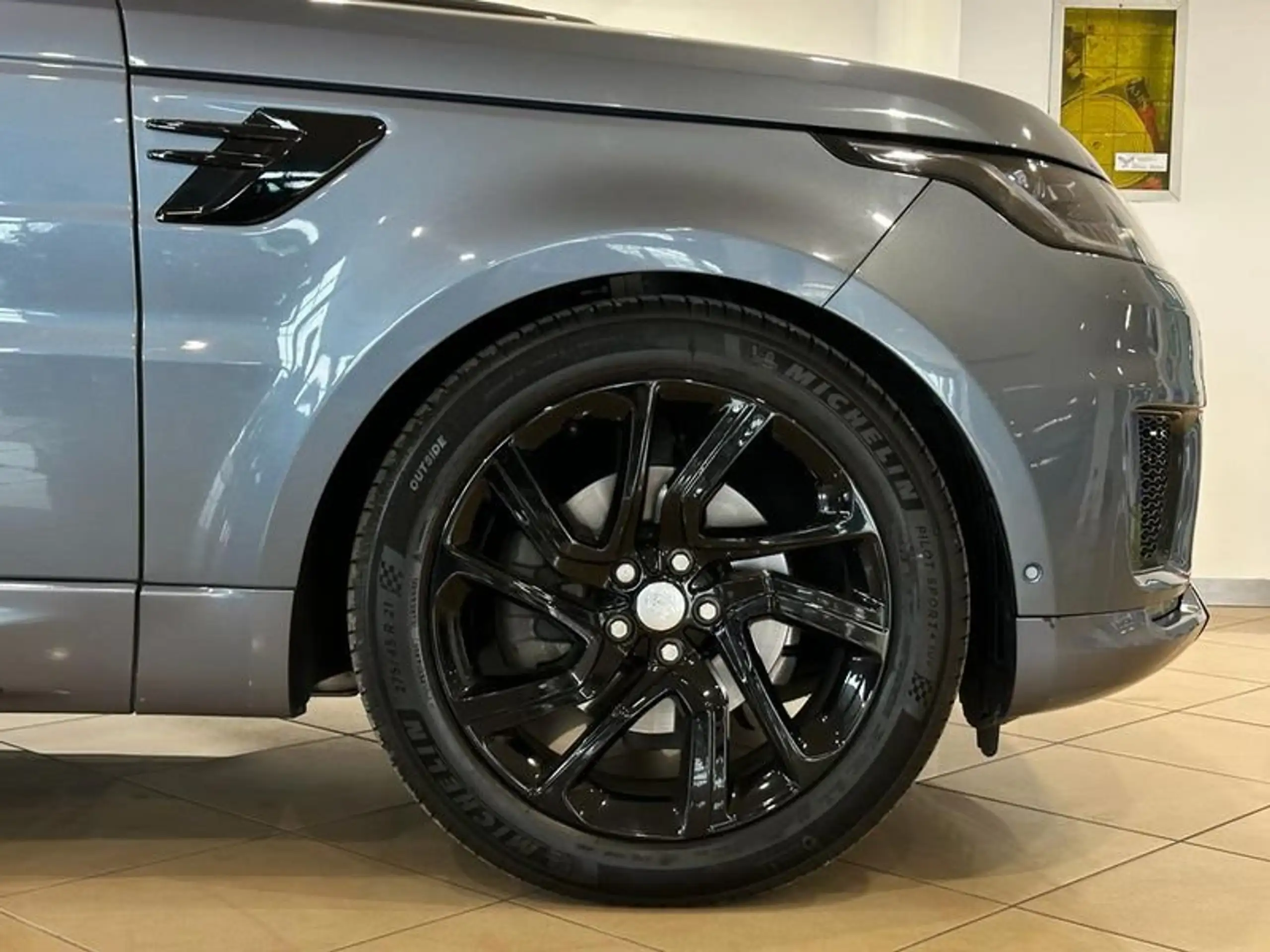 Land Rover - Range Rover Sport