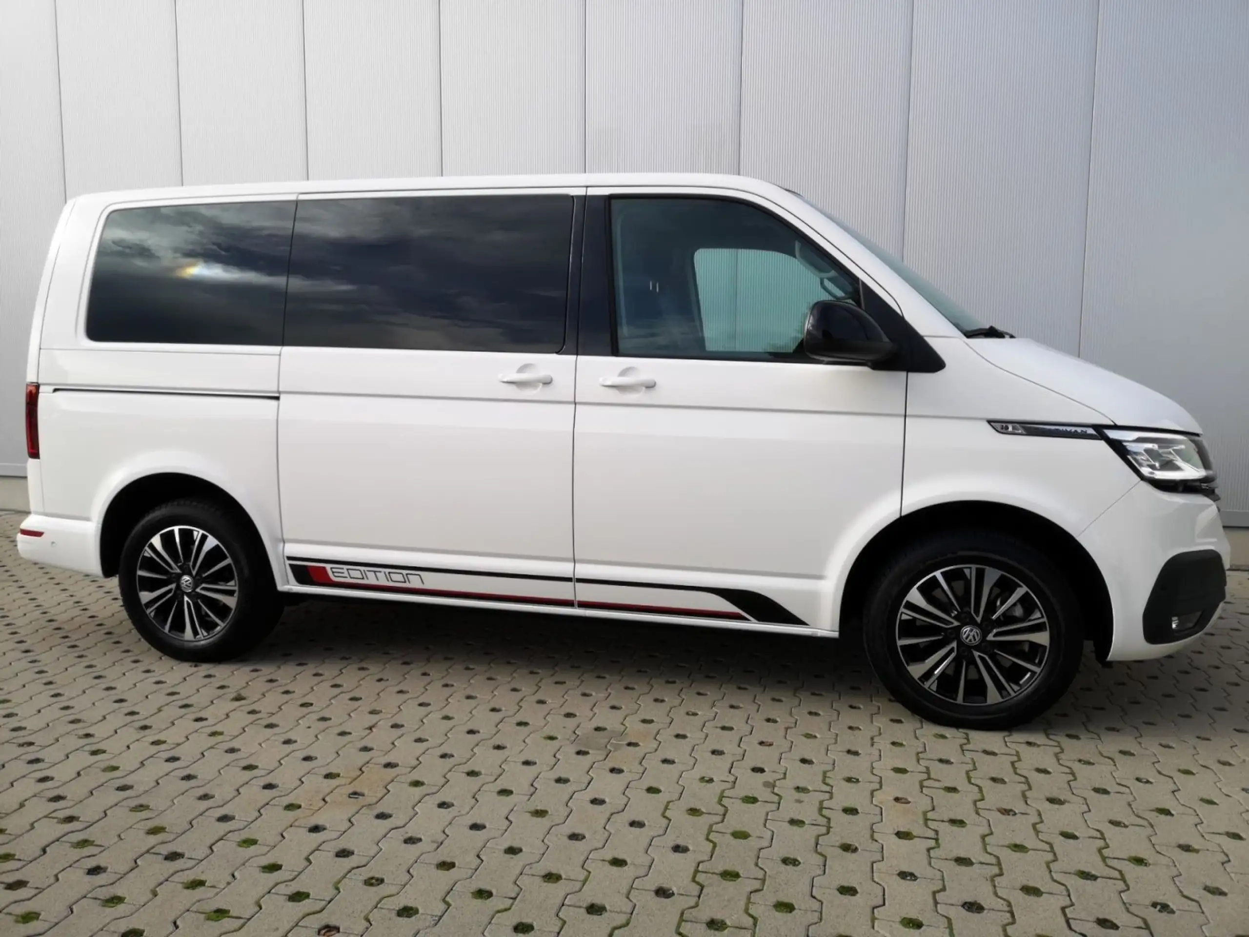 Volkswagen - T6.1 Multivan