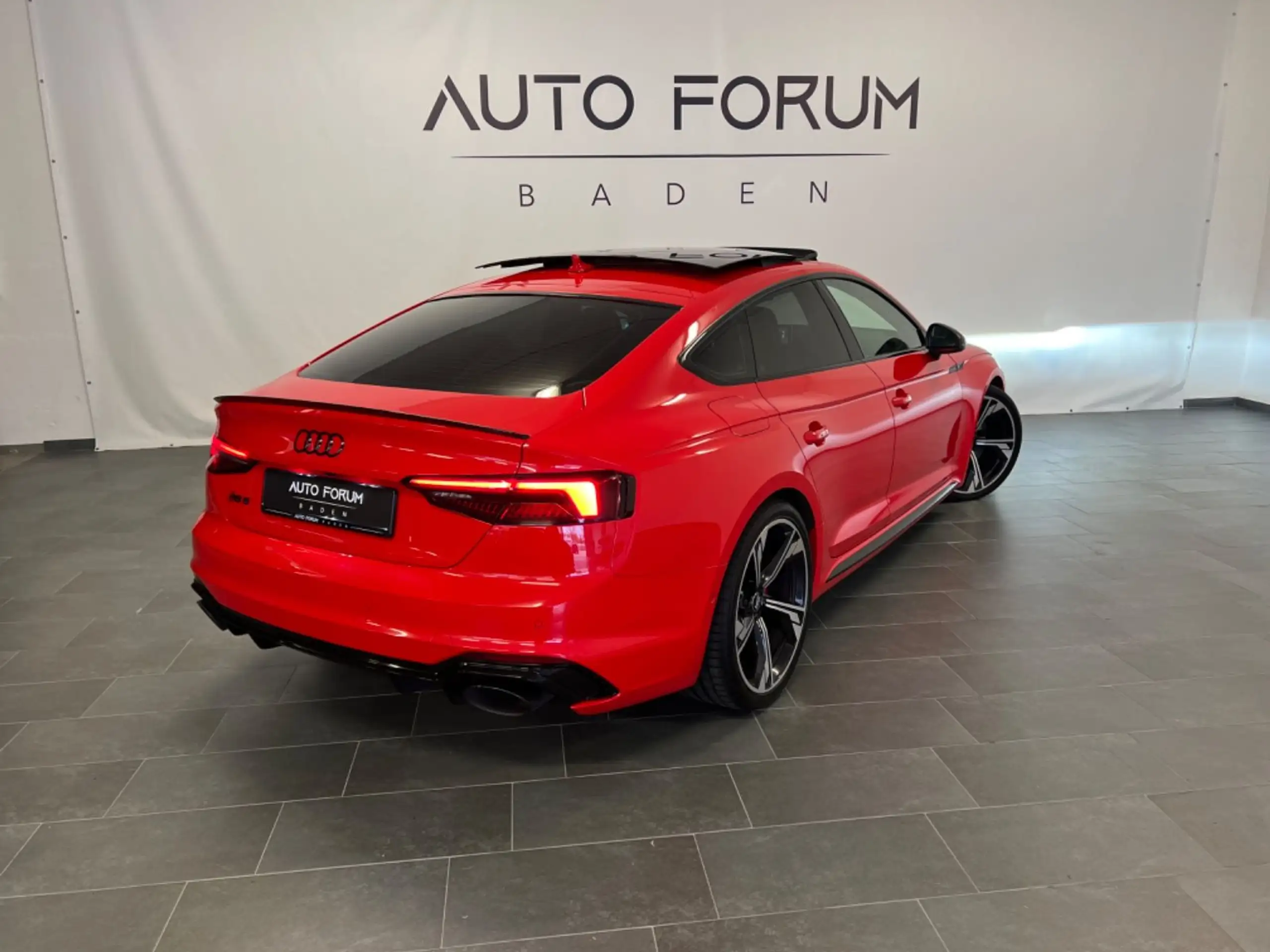 Audi - RS5