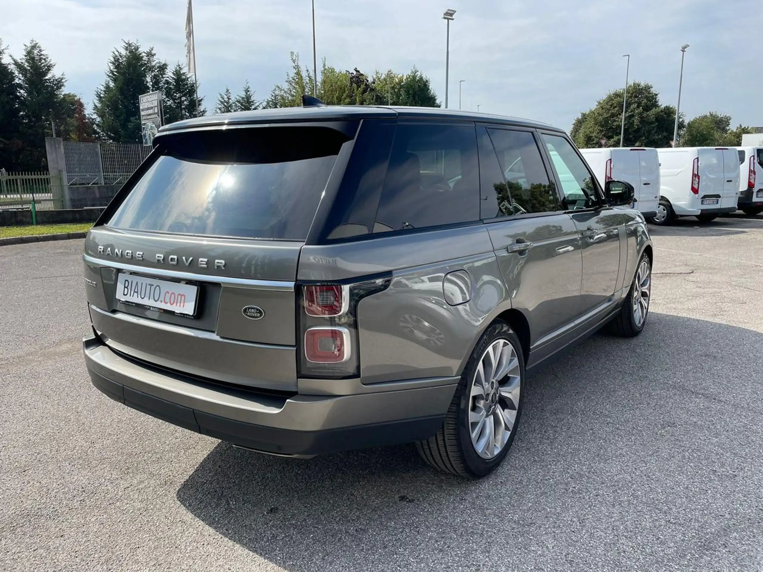 Land Rover - Range Rover