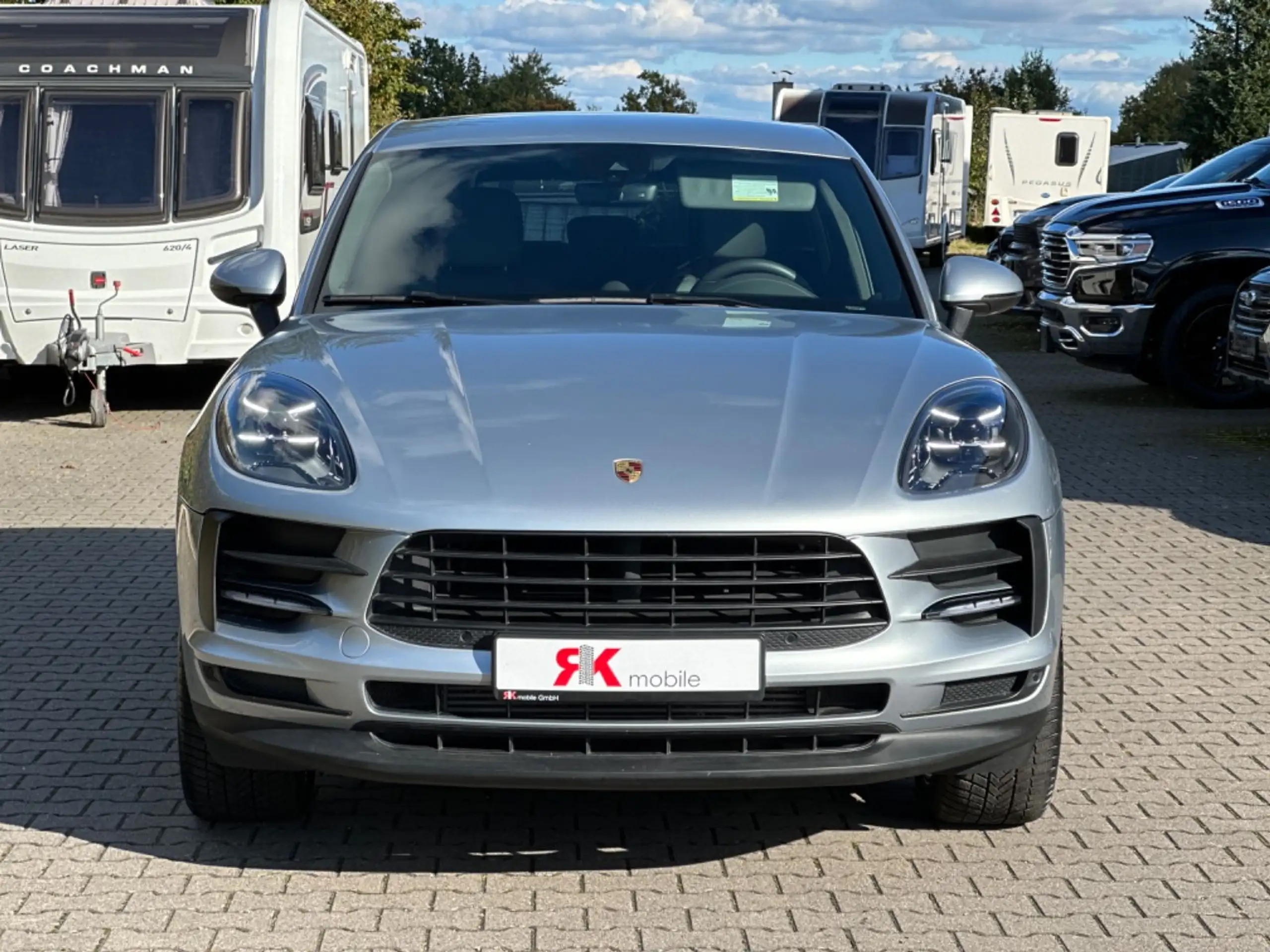 Porsche - Macan