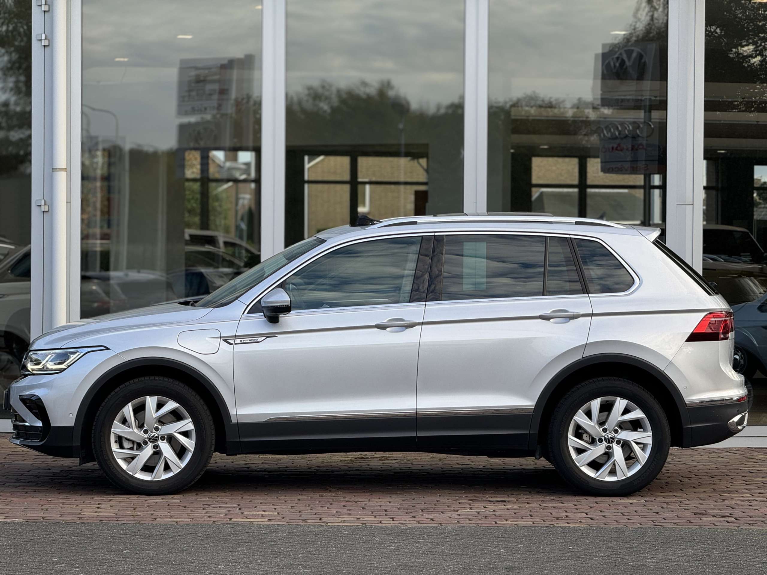 Volkswagen - Tiguan