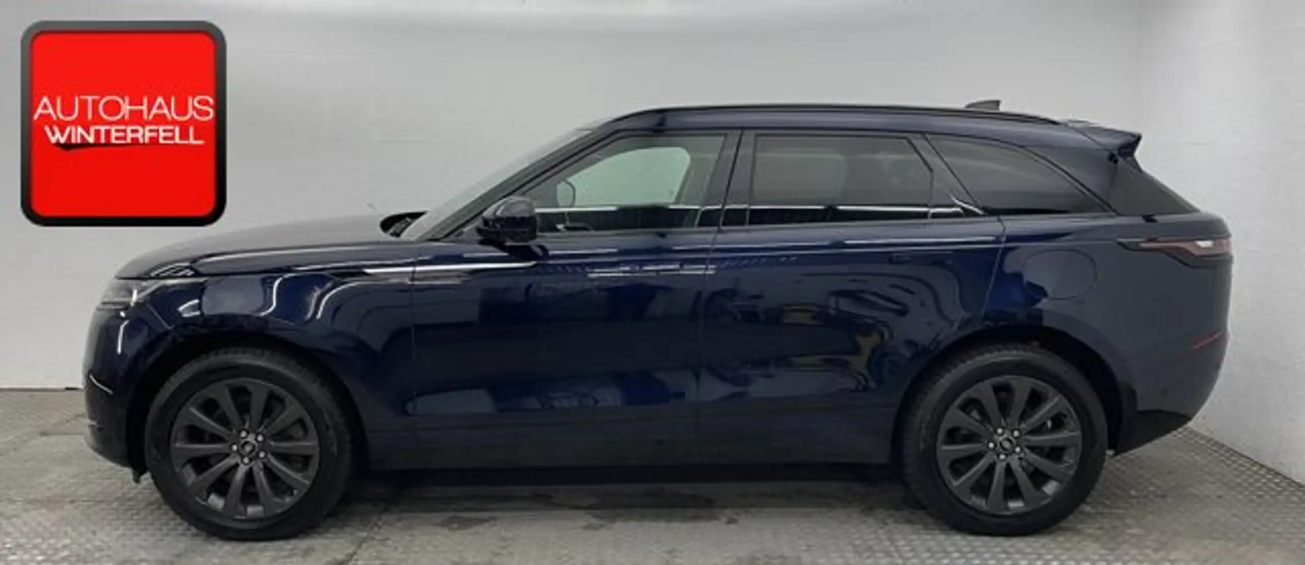 Land Rover - Range Rover Velar