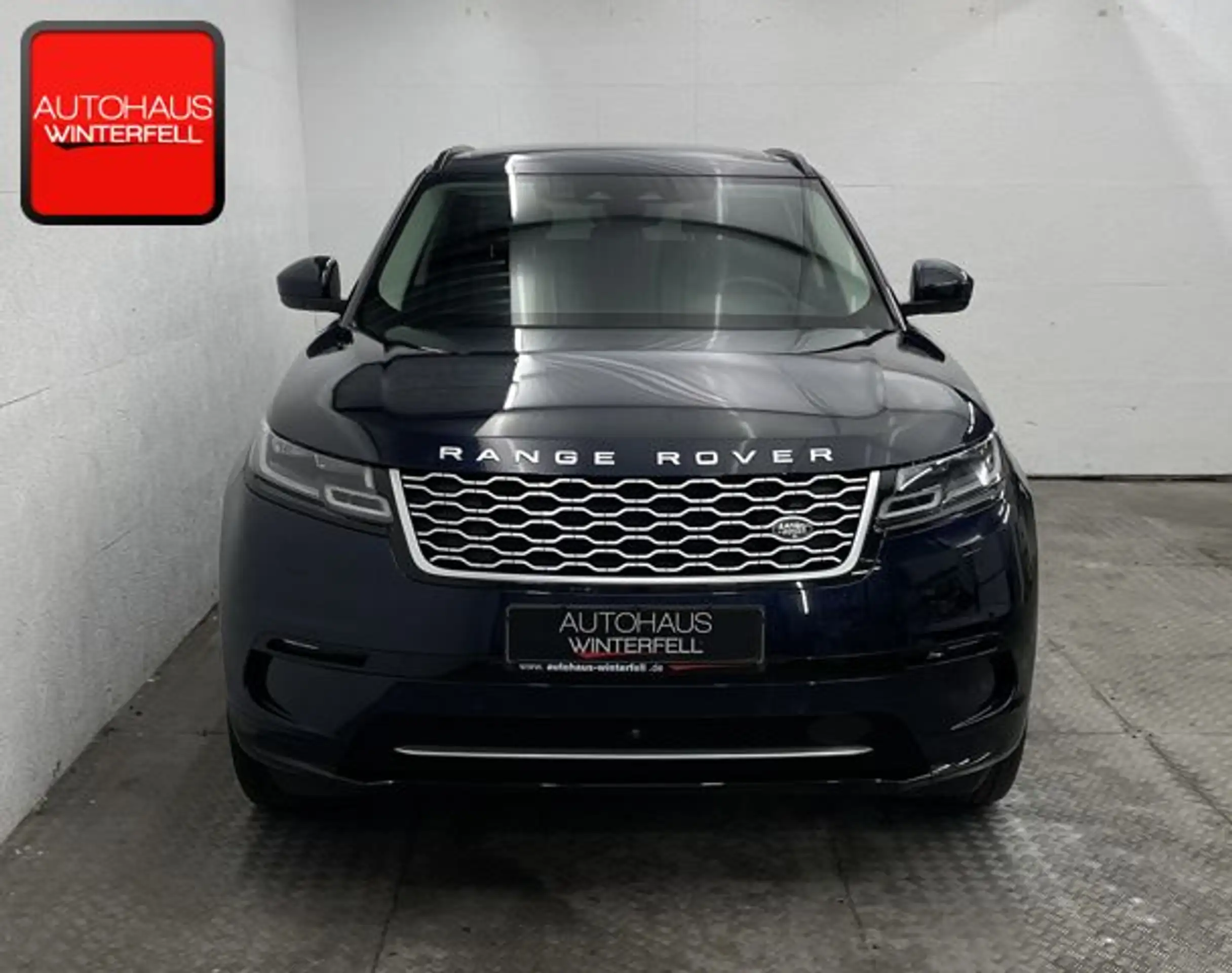 Land Rover - Range Rover Velar