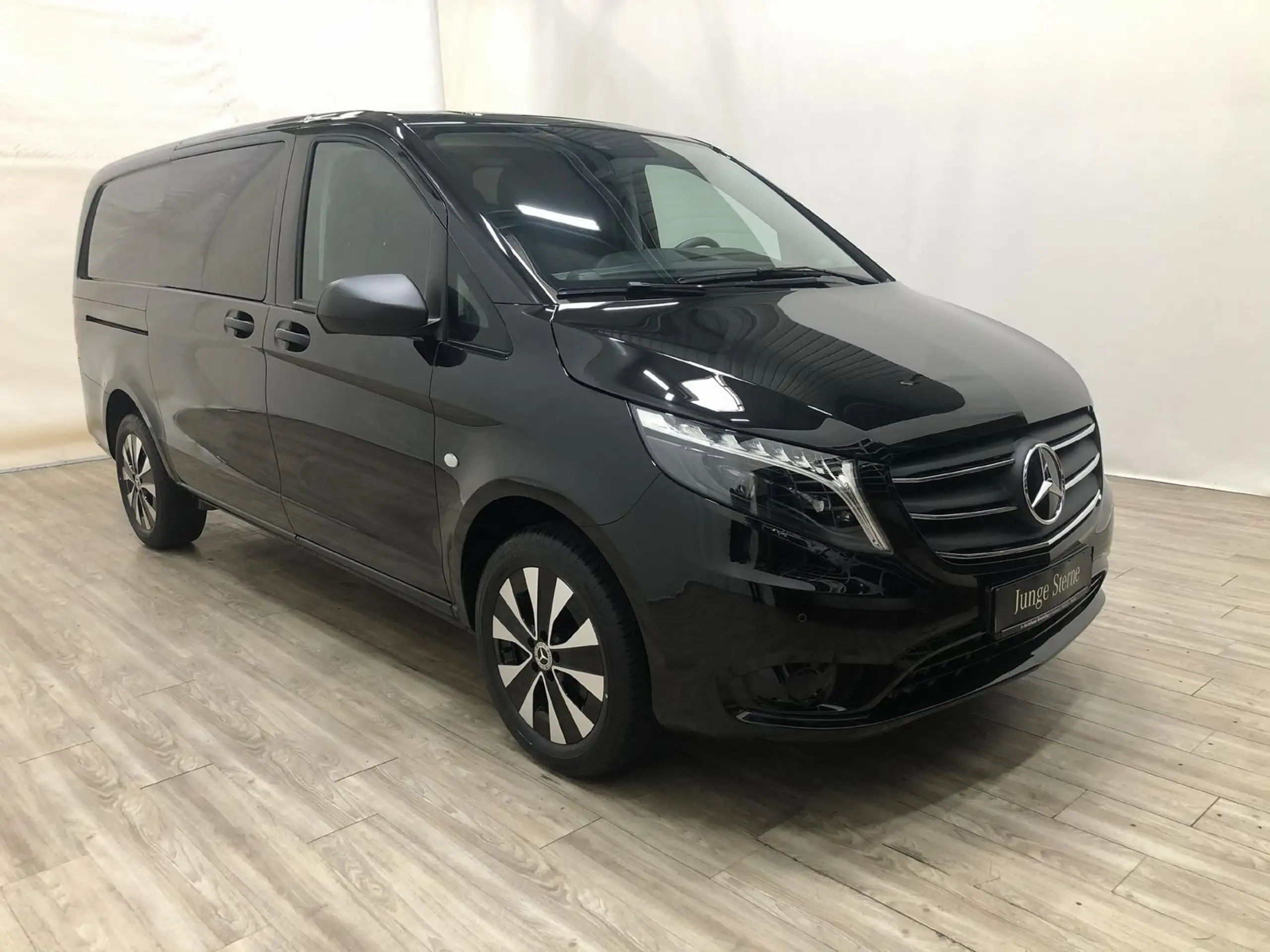 Mercedes-Benz - Vito