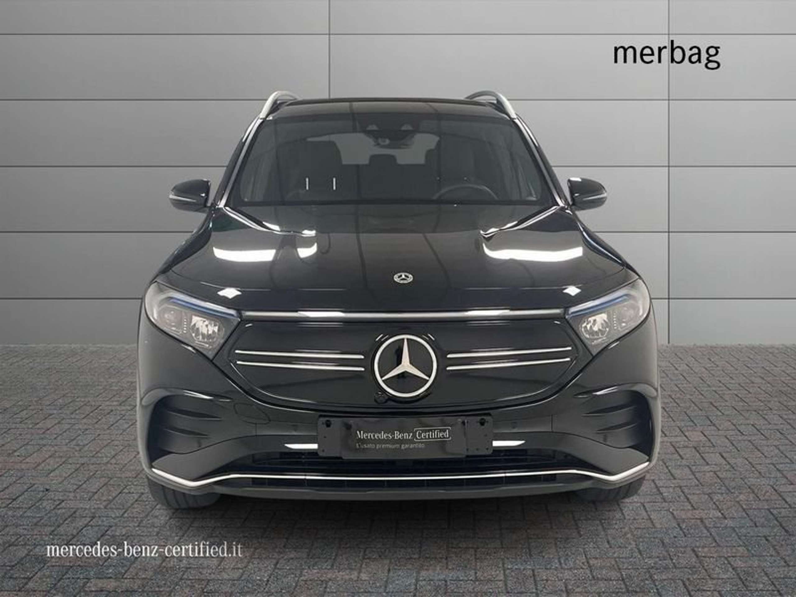 Mercedes-Benz - EQB 300