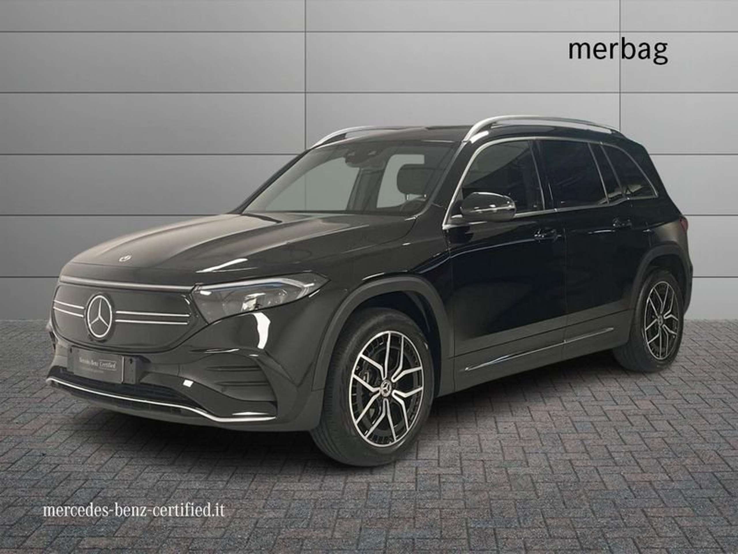 Mercedes-Benz EQB 300 2024