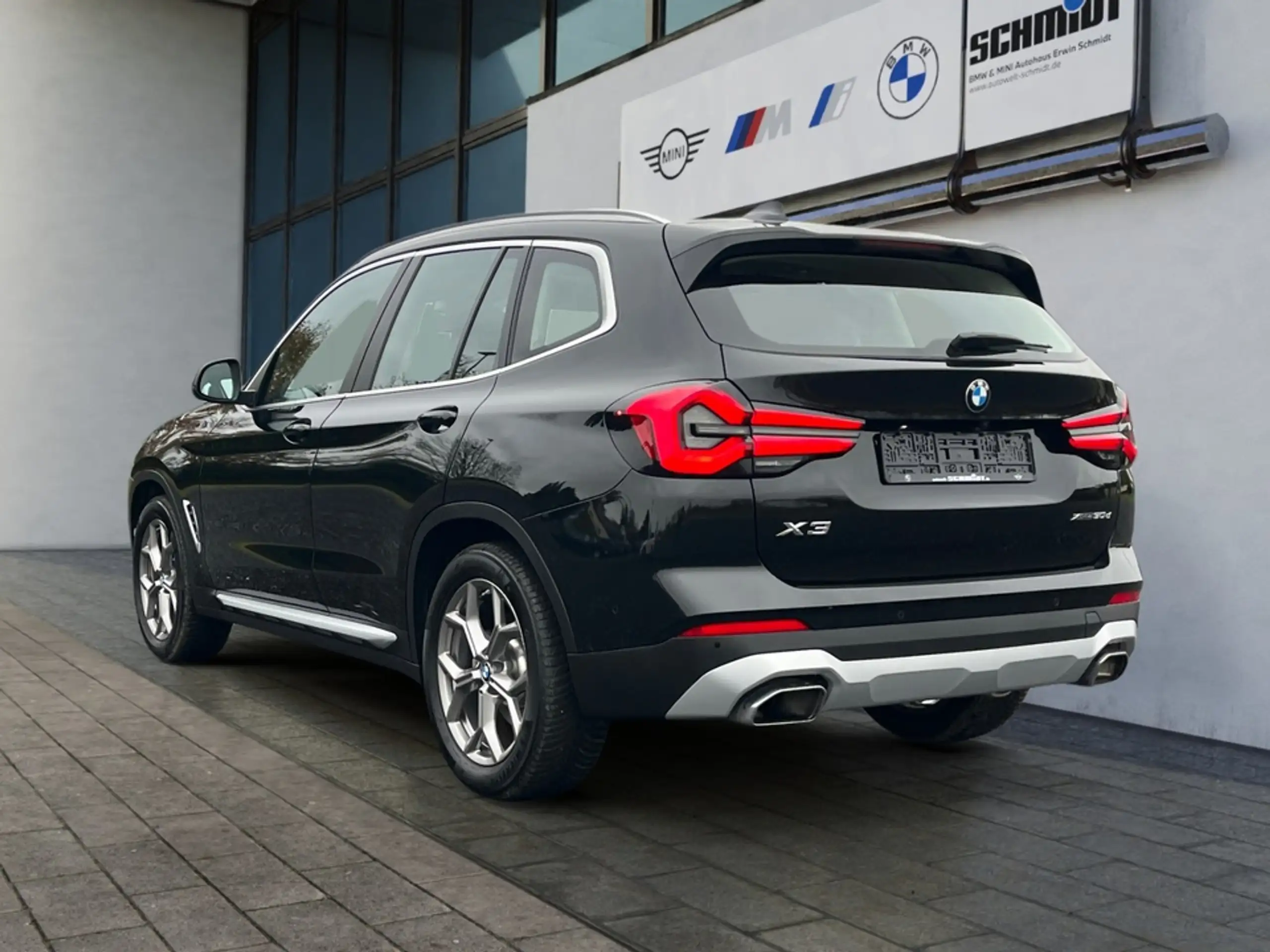 BMW - X3