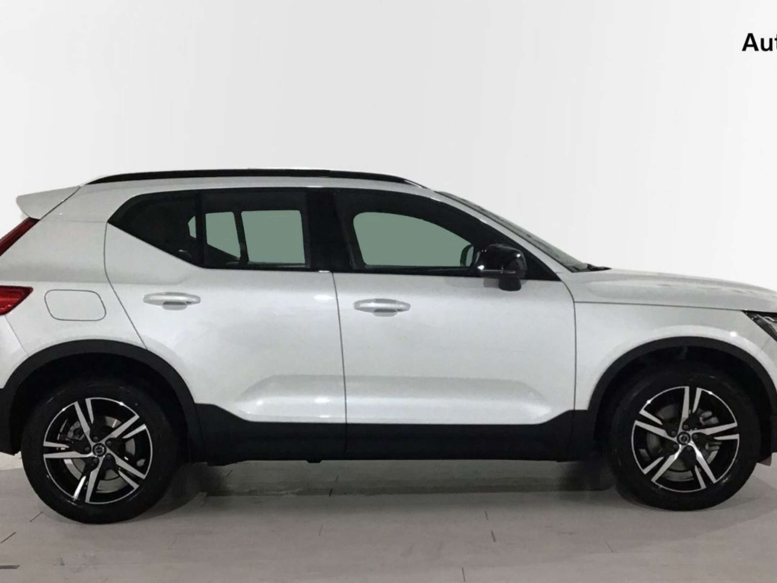 Volvo - XC40