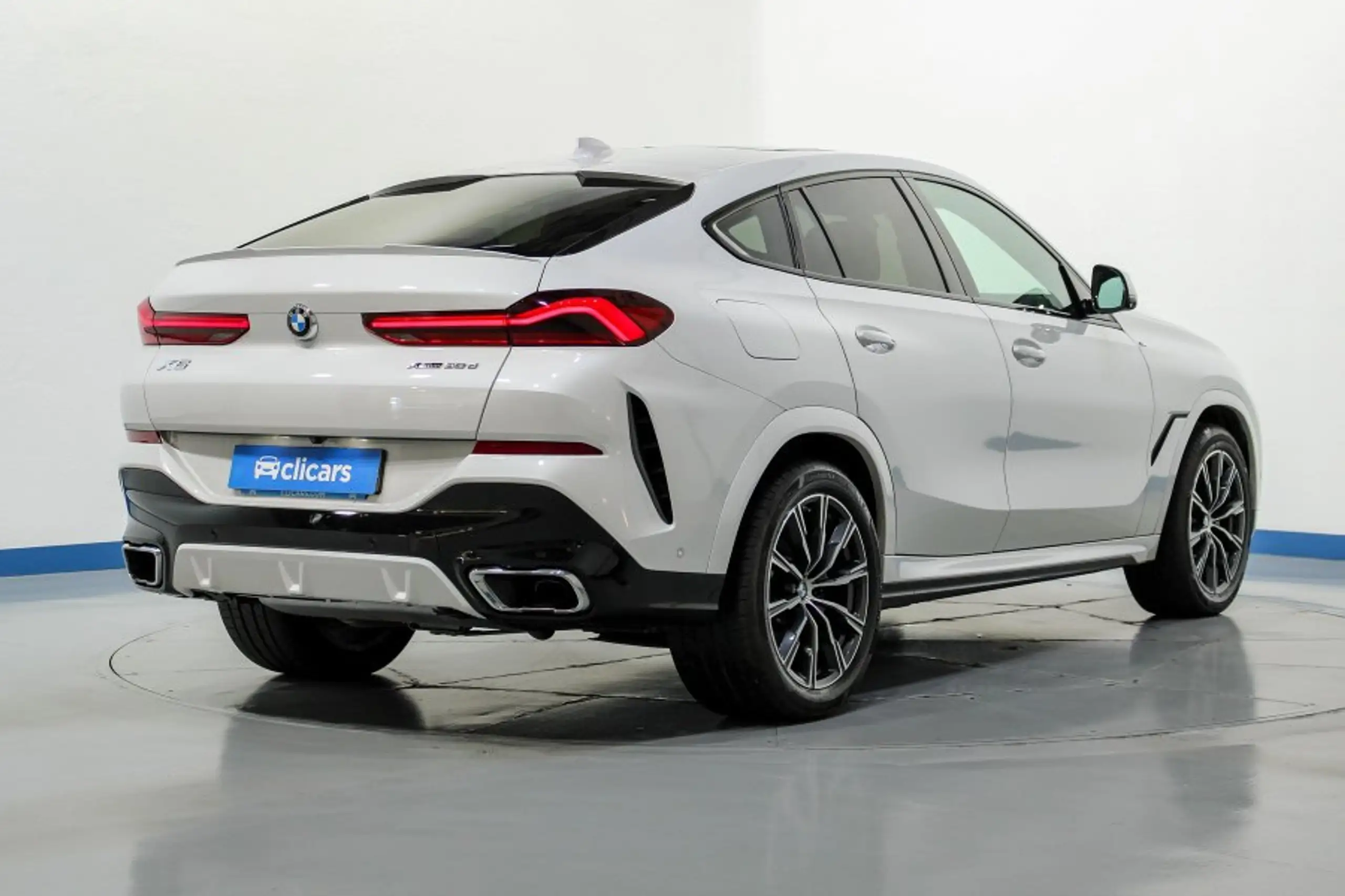 BMW - X6