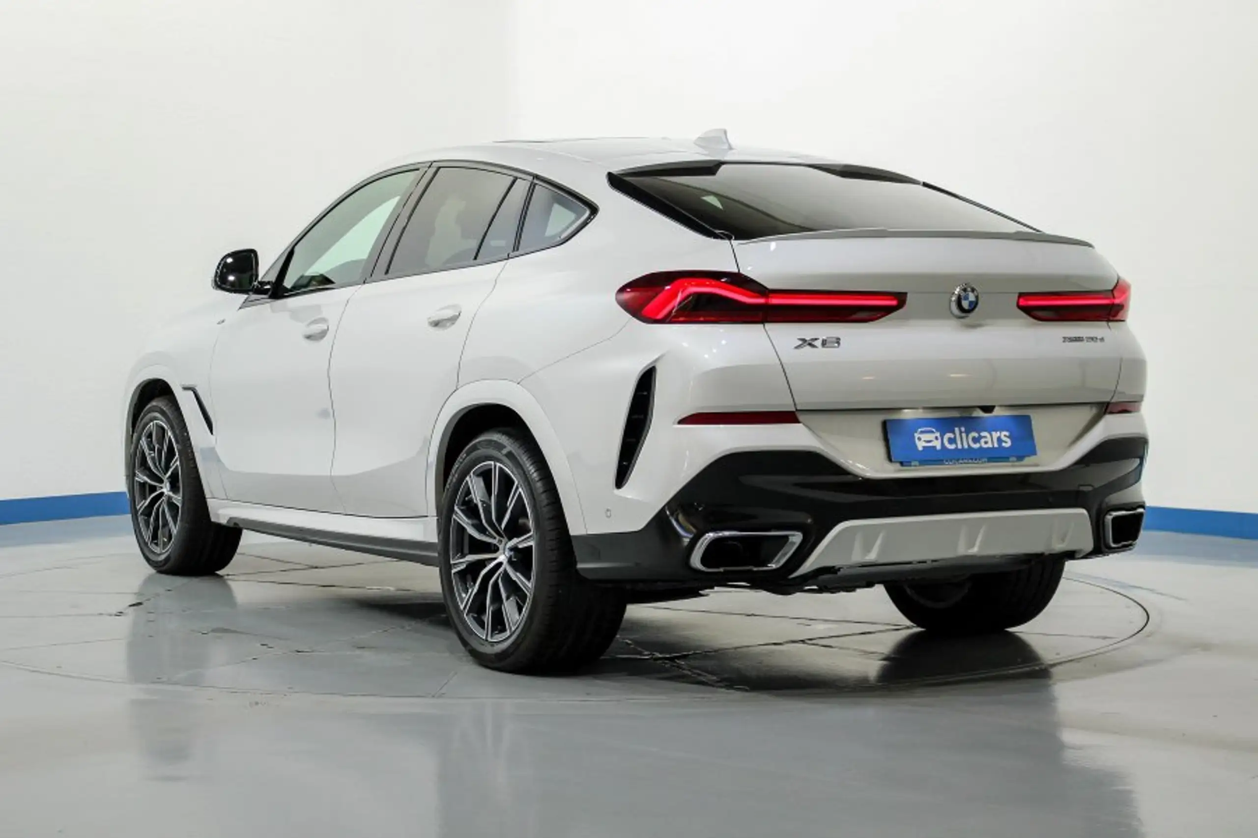 BMW - X6