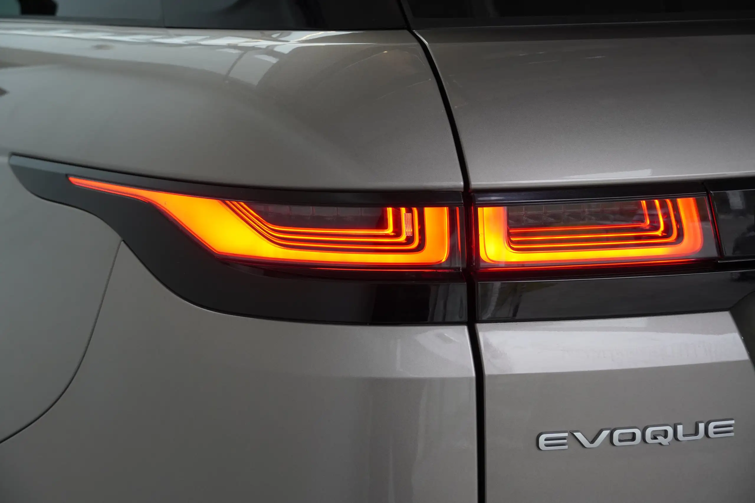 Land Rover - Range Rover Evoque