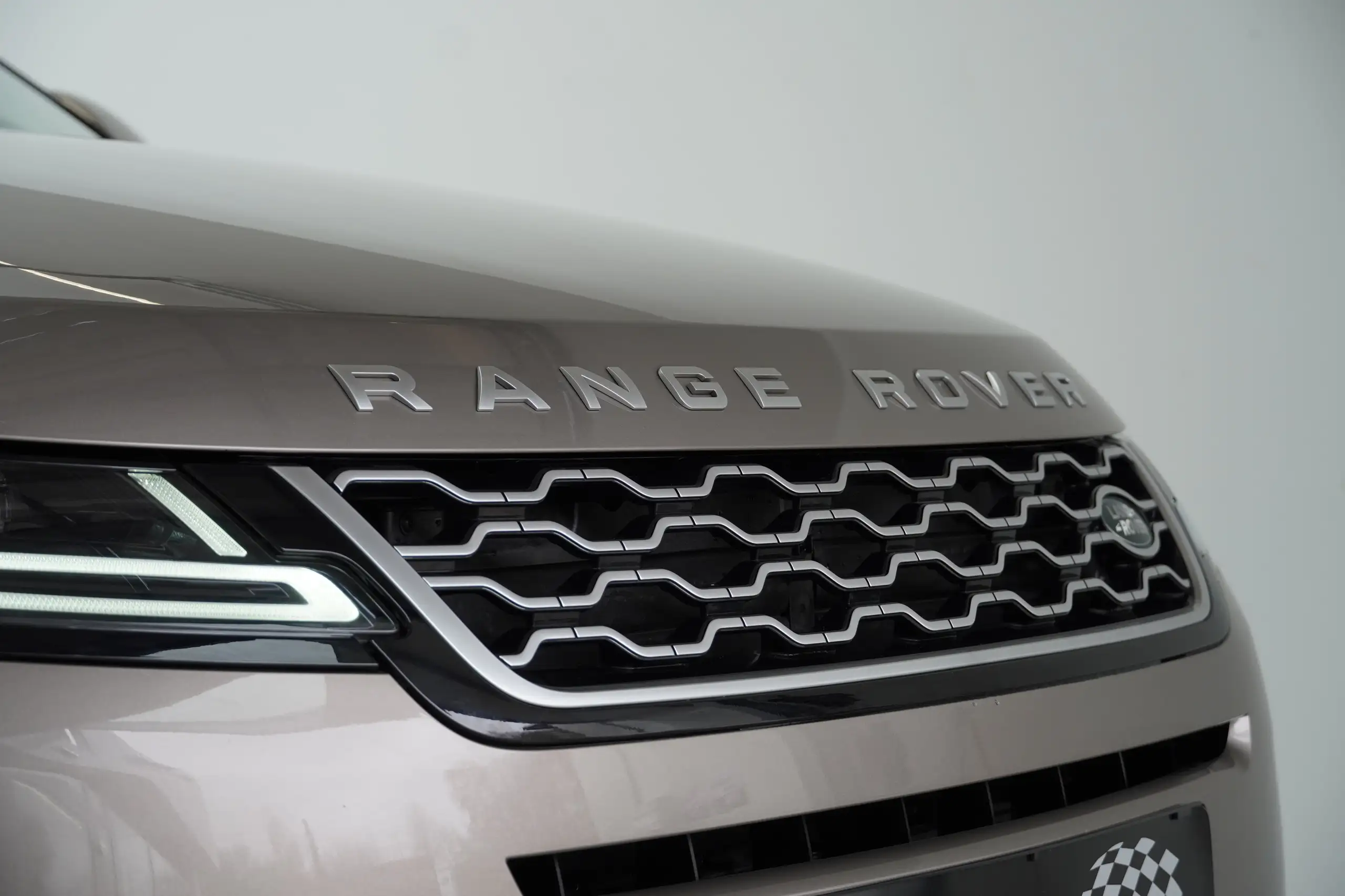 Land Rover - Range Rover Evoque