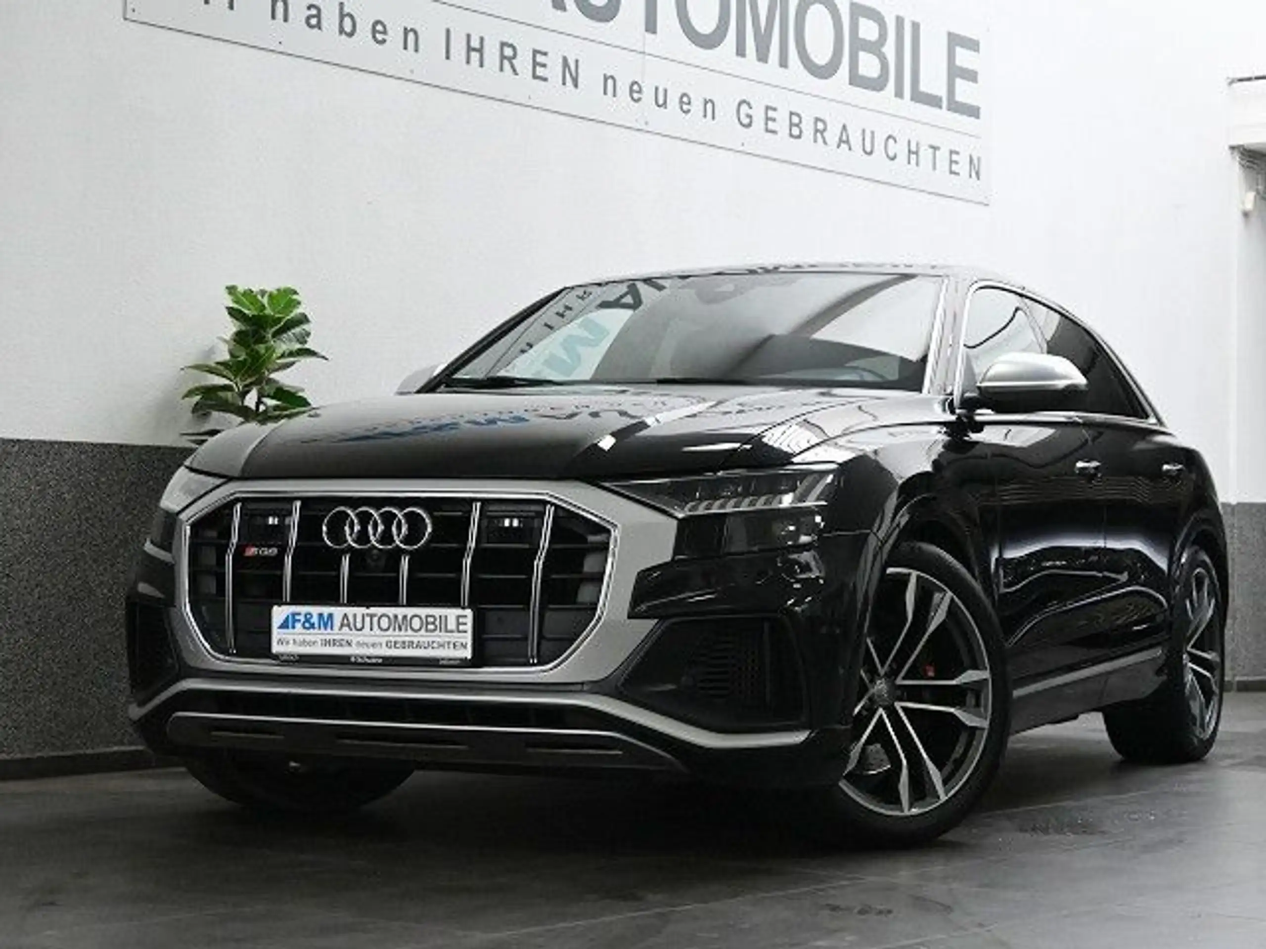 Audi - SQ8