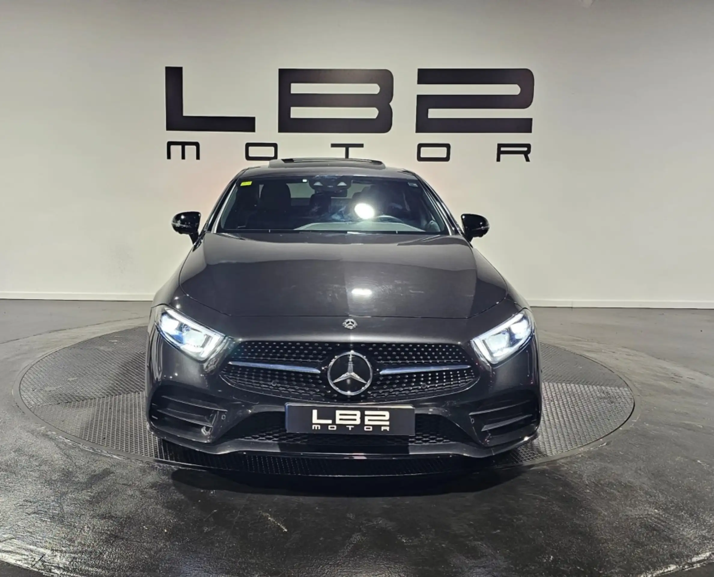 Mercedes-Benz - CLS 450