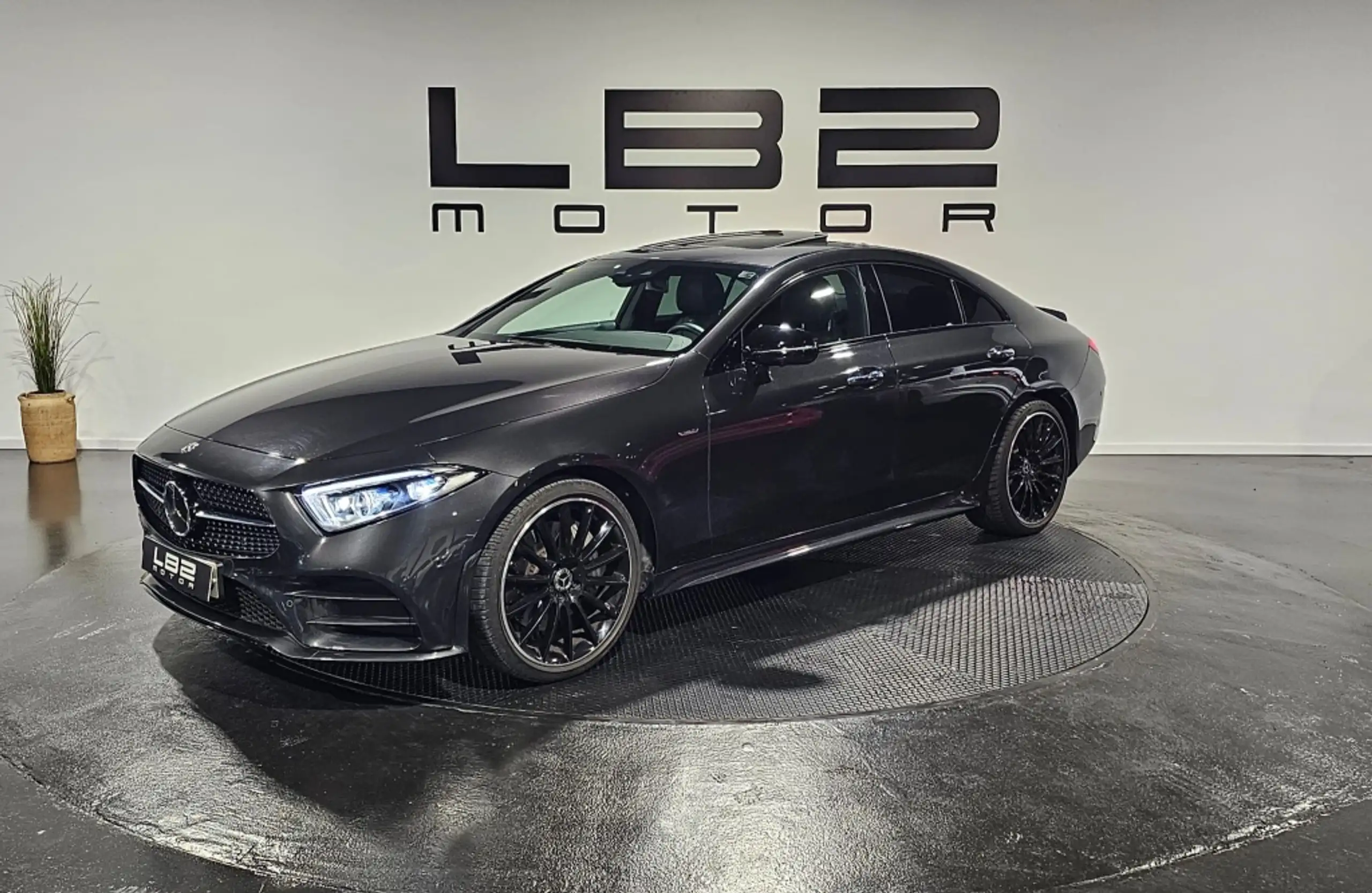 Mercedes-Benz - CLS 450