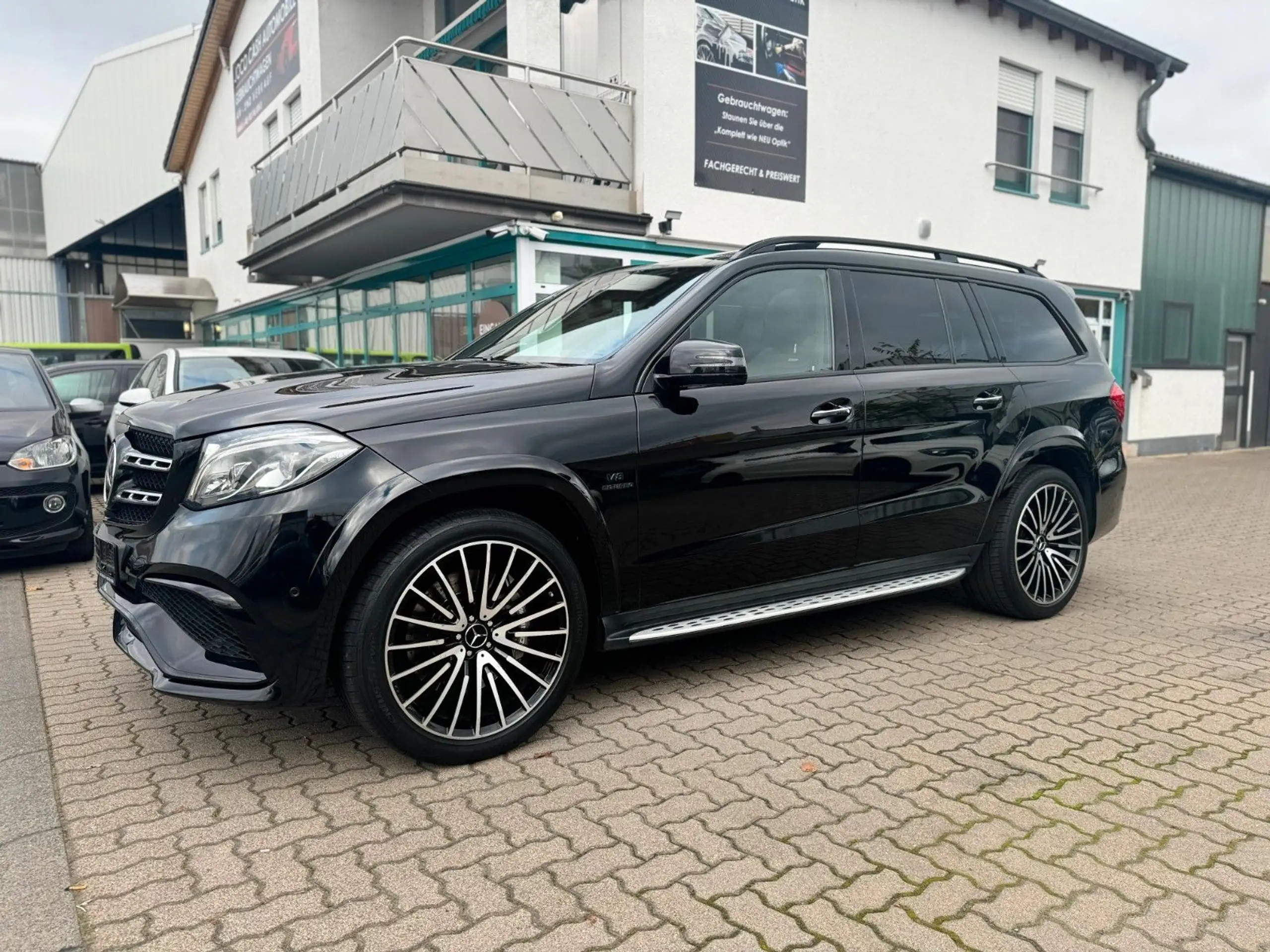 Mercedes-Benz - GLS 63 AMG