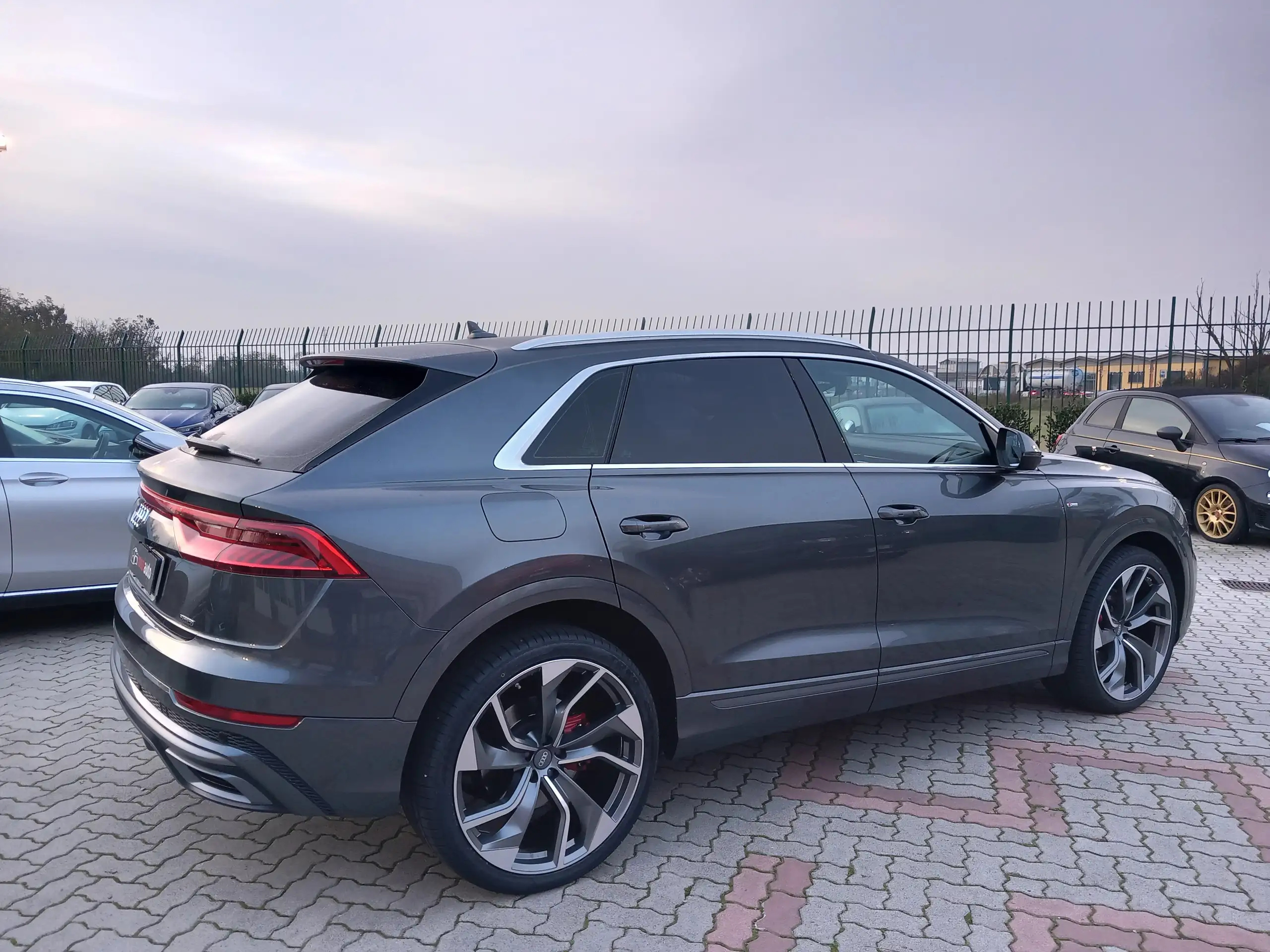 Audi - Q8