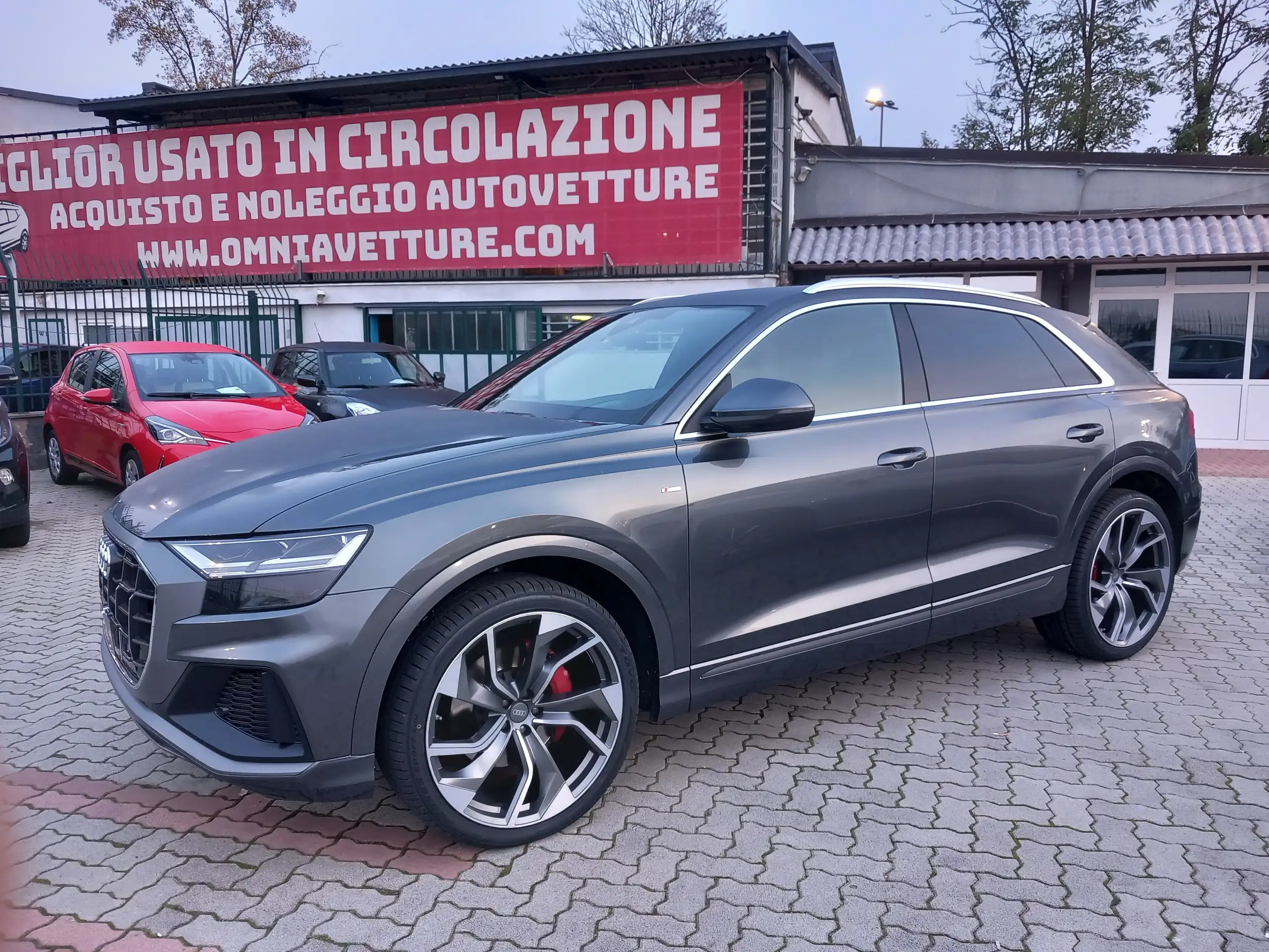 Audi - Q8