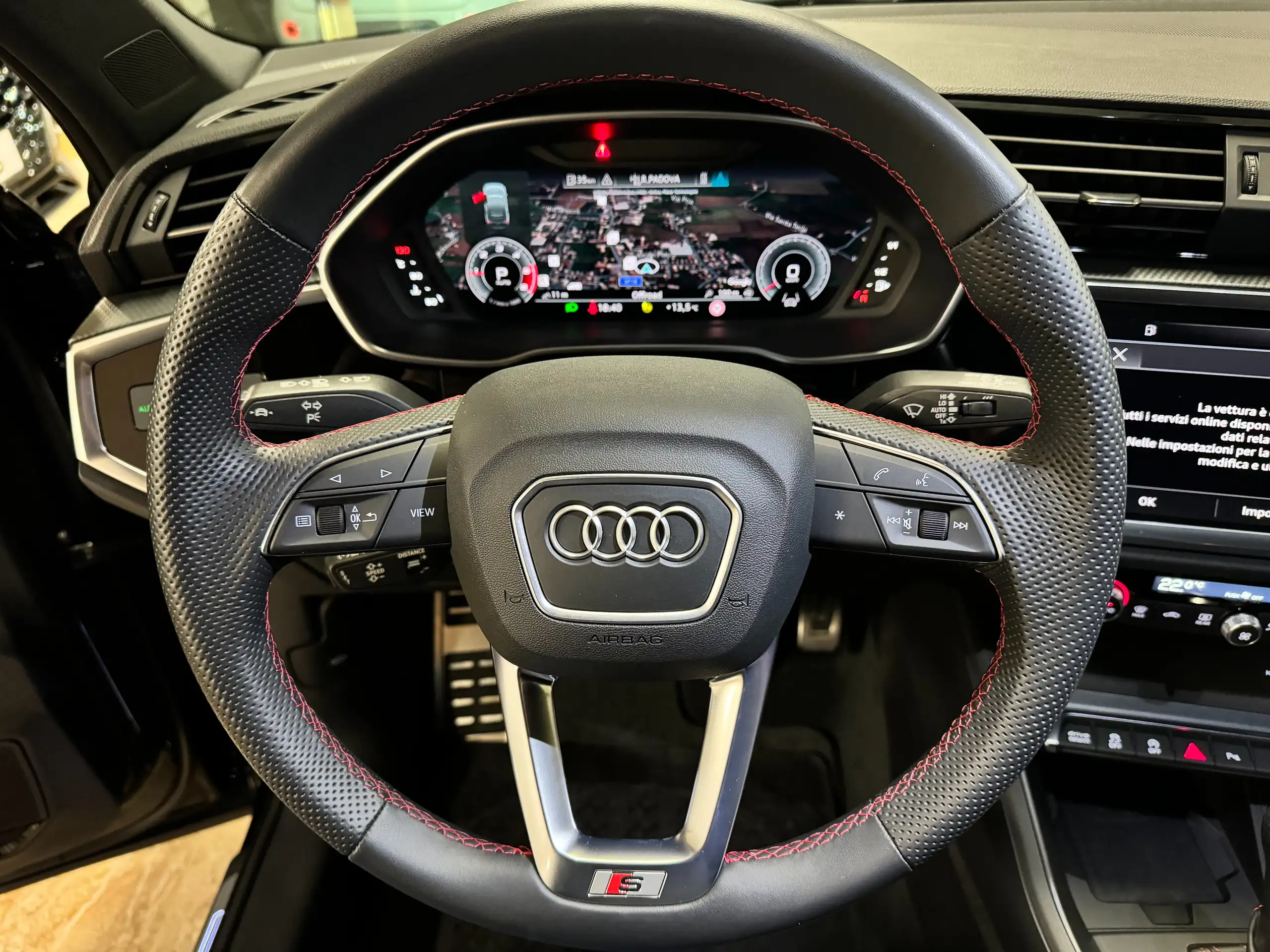 Audi - Q3