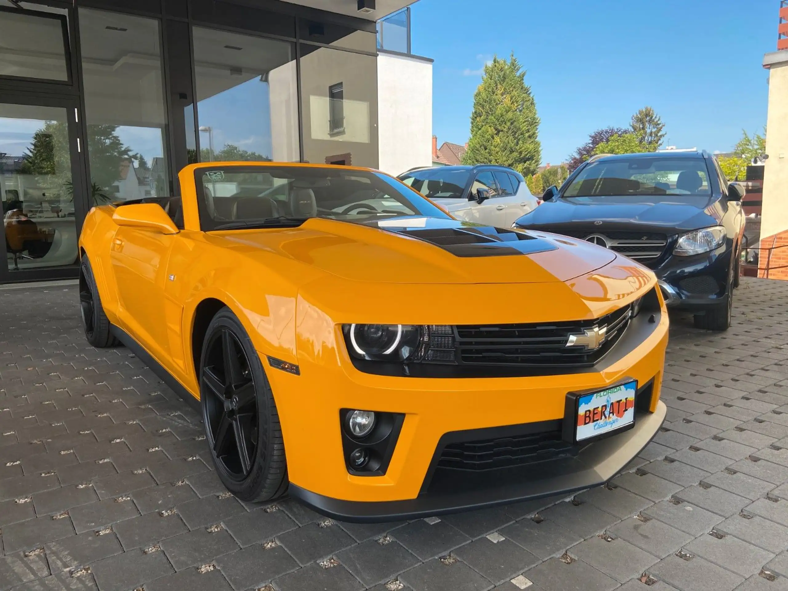 Chevrolet - Camaro