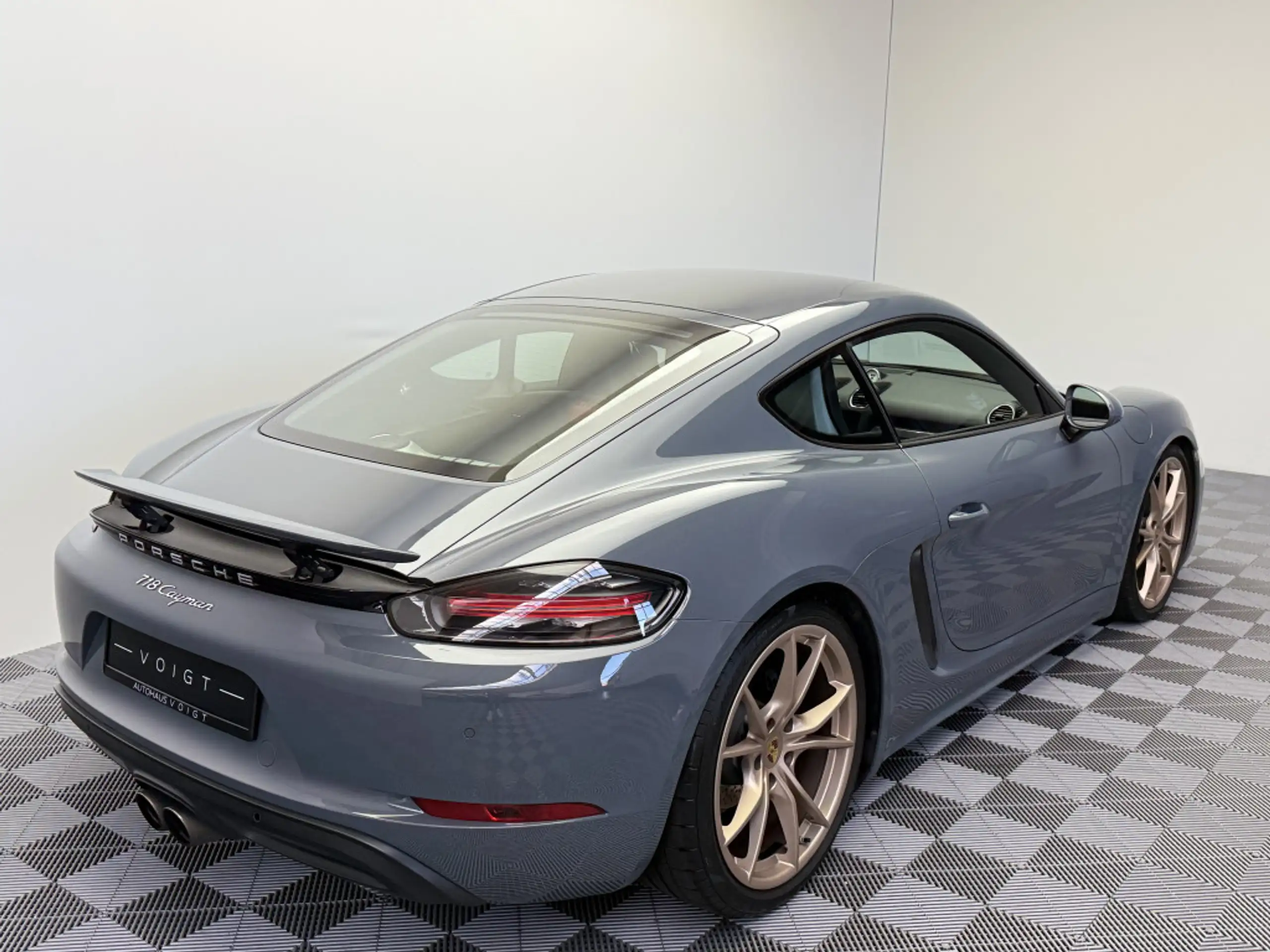 Porsche - Cayman