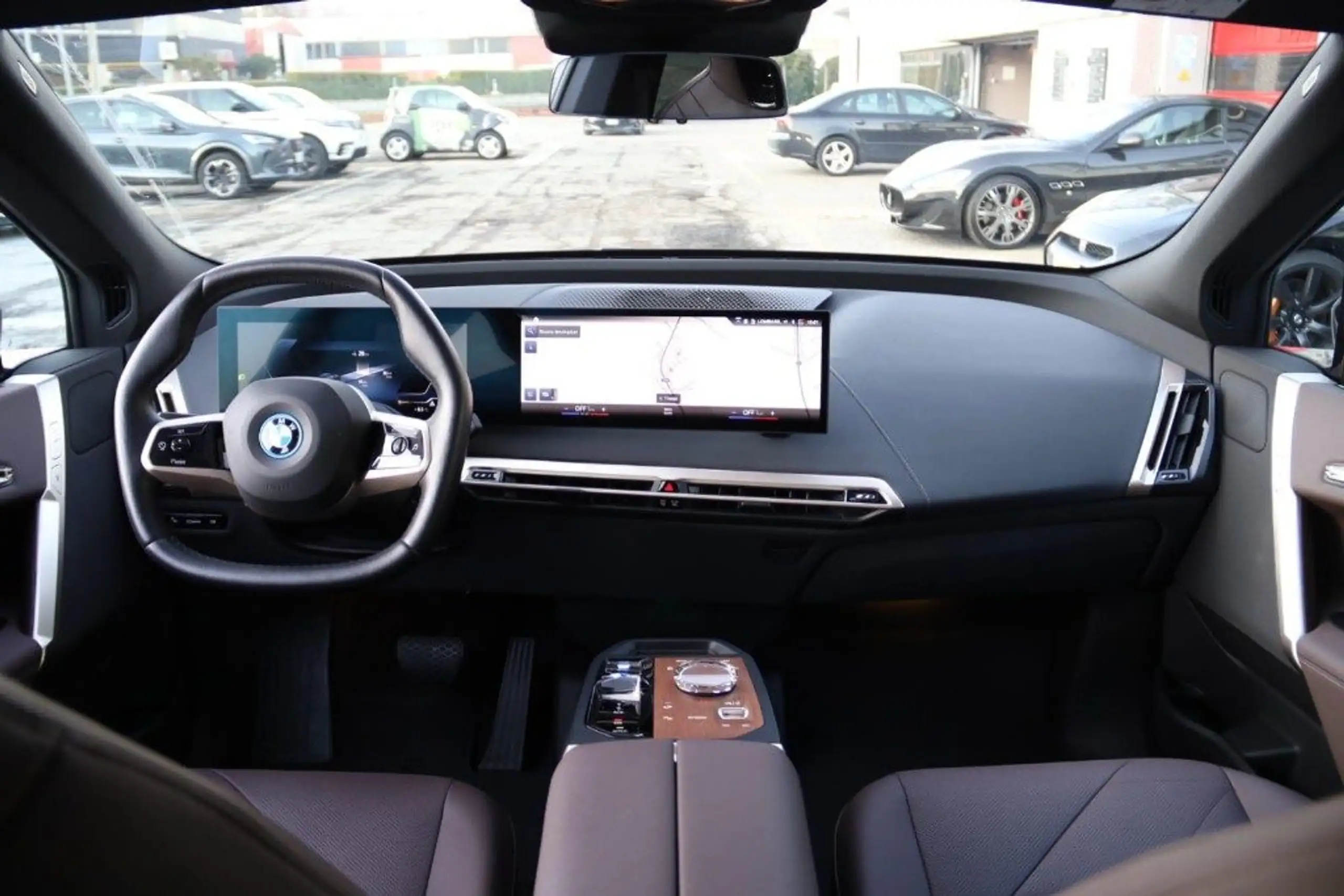 BMW - iX