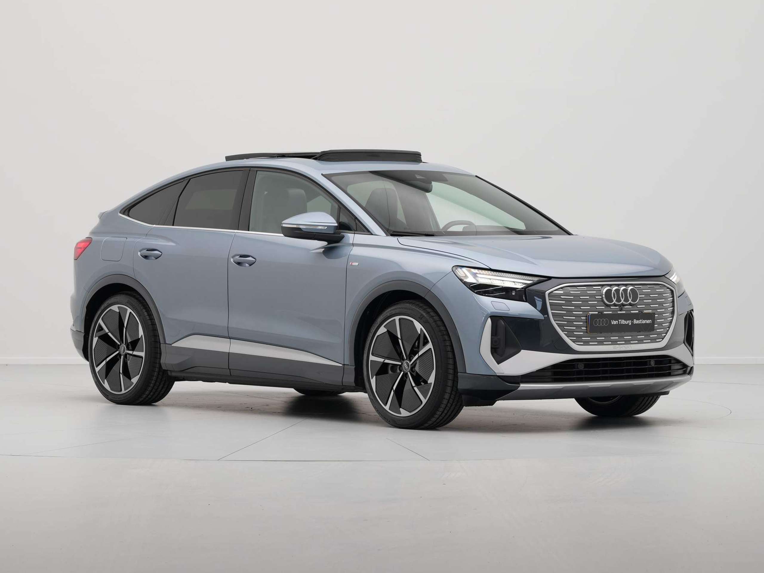 Audi - Q4 e-tron